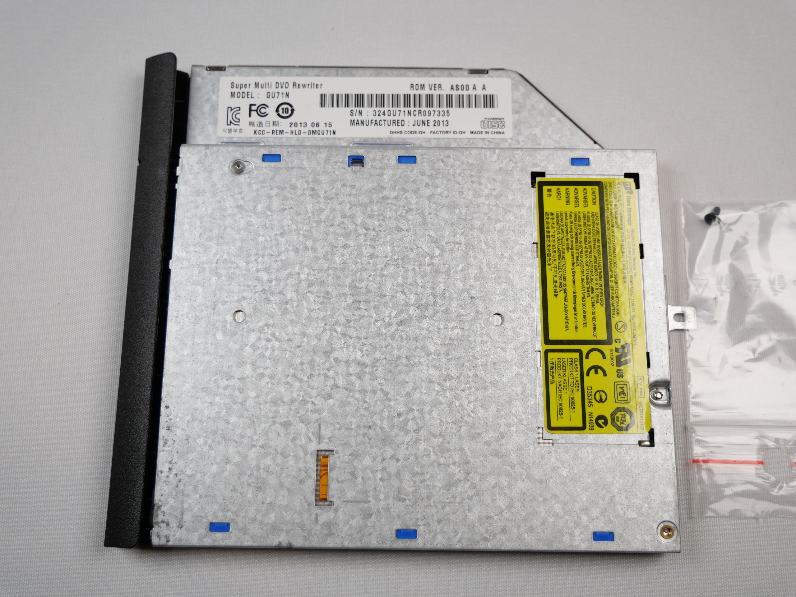 asus-p550cc-xo558g-cd-dvd-drive-45-1