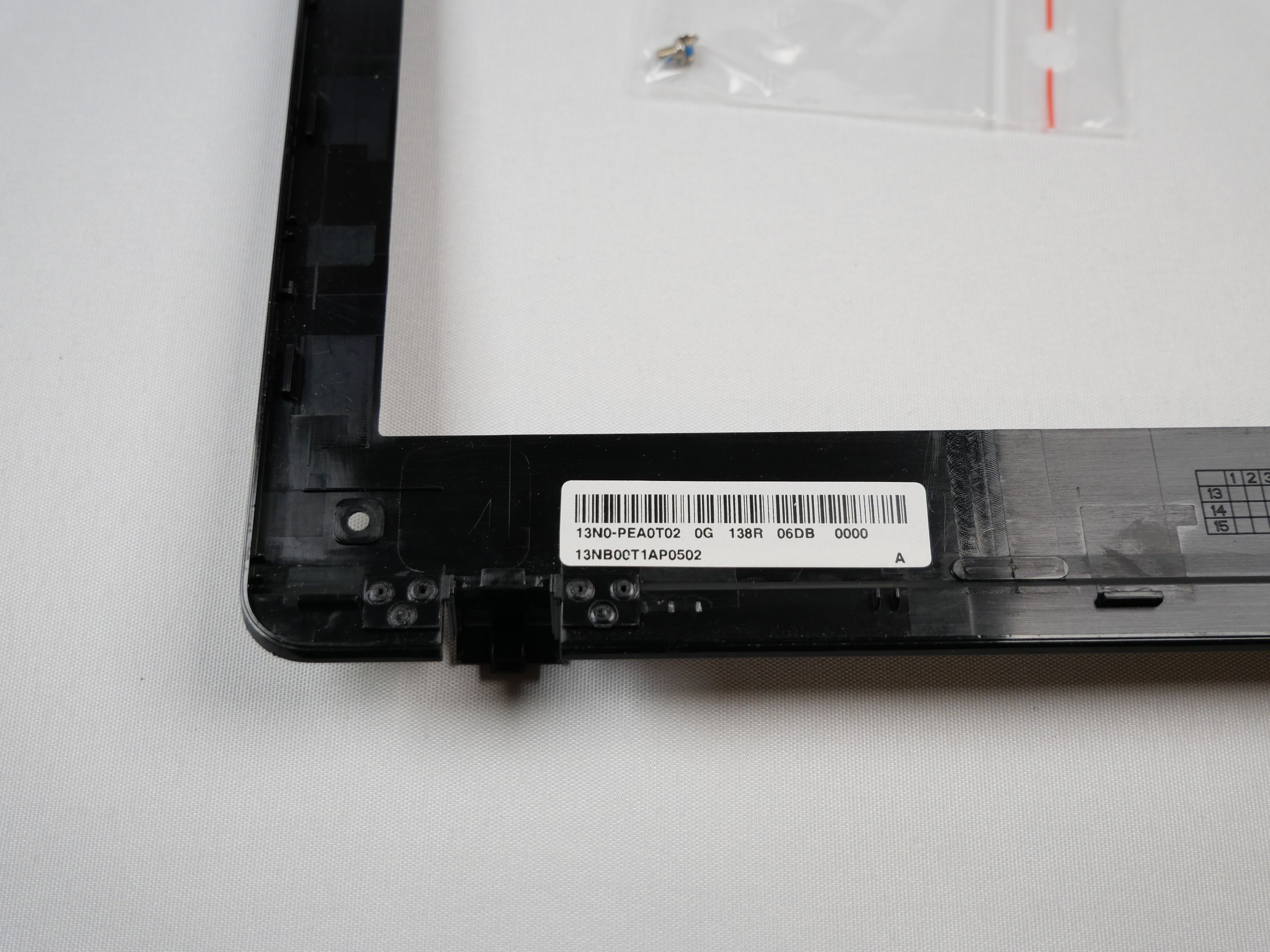 asus-p550cc-xo558g-front-frame-bezel-40-3