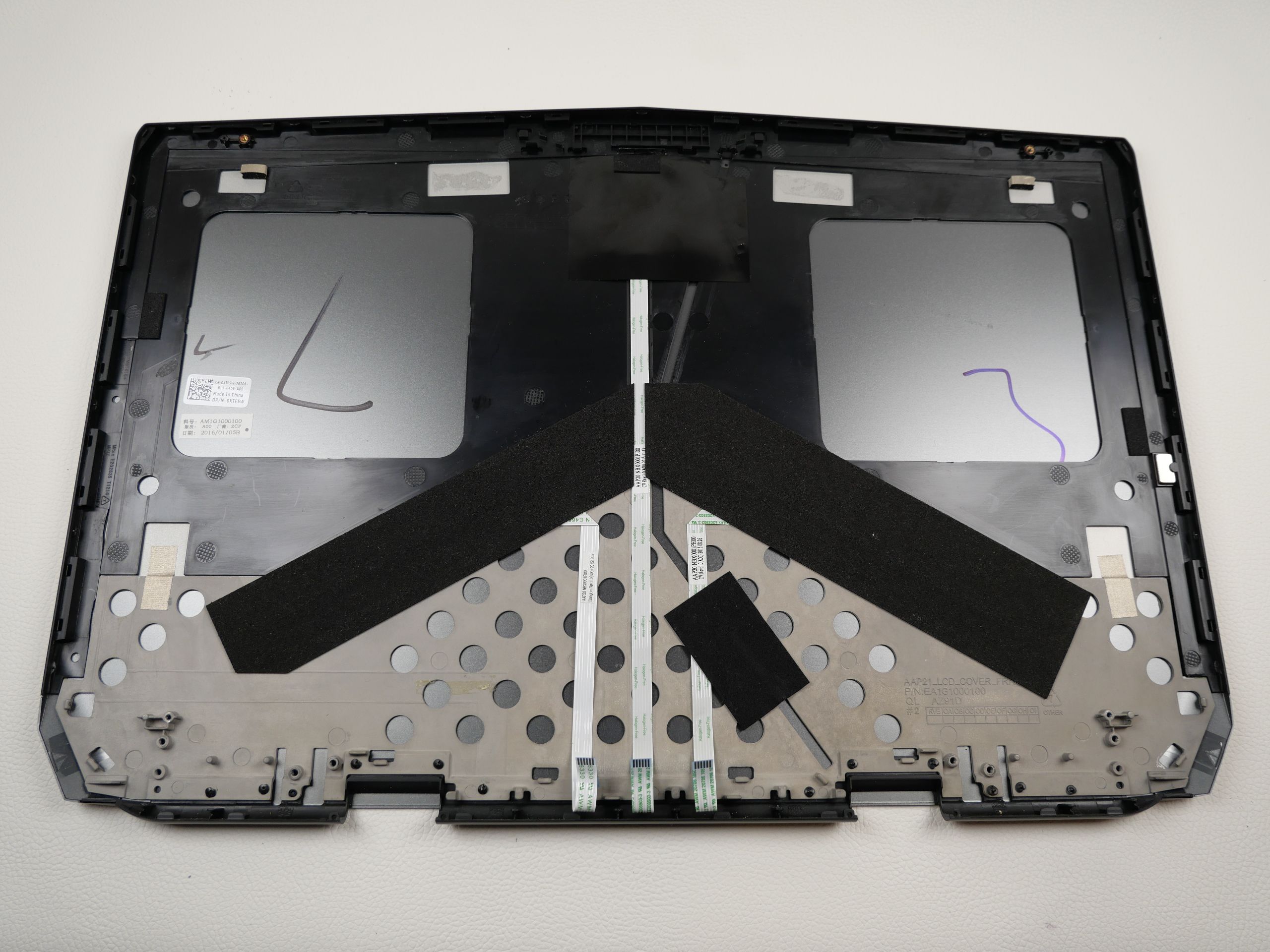 alienware-17-r3-top-lid-back-cover-430-2