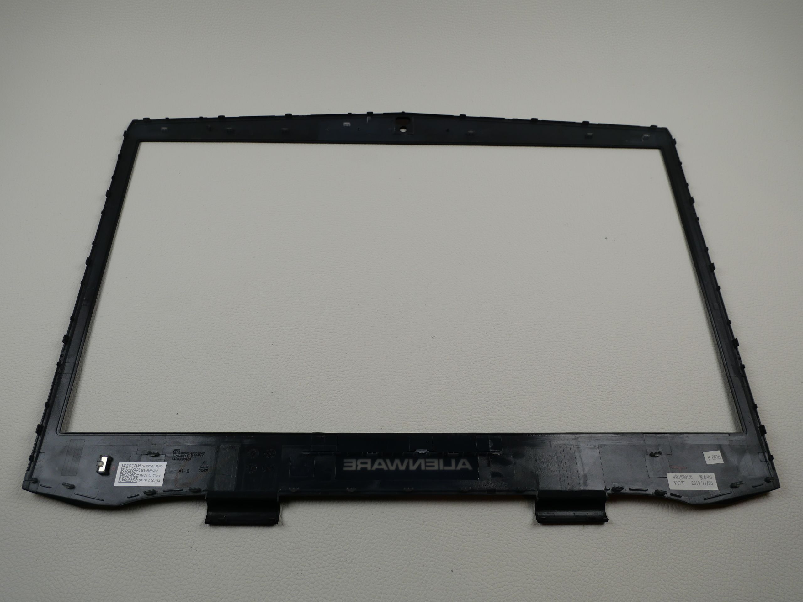 alienware-17-r1-front-frame-bezel-635-2