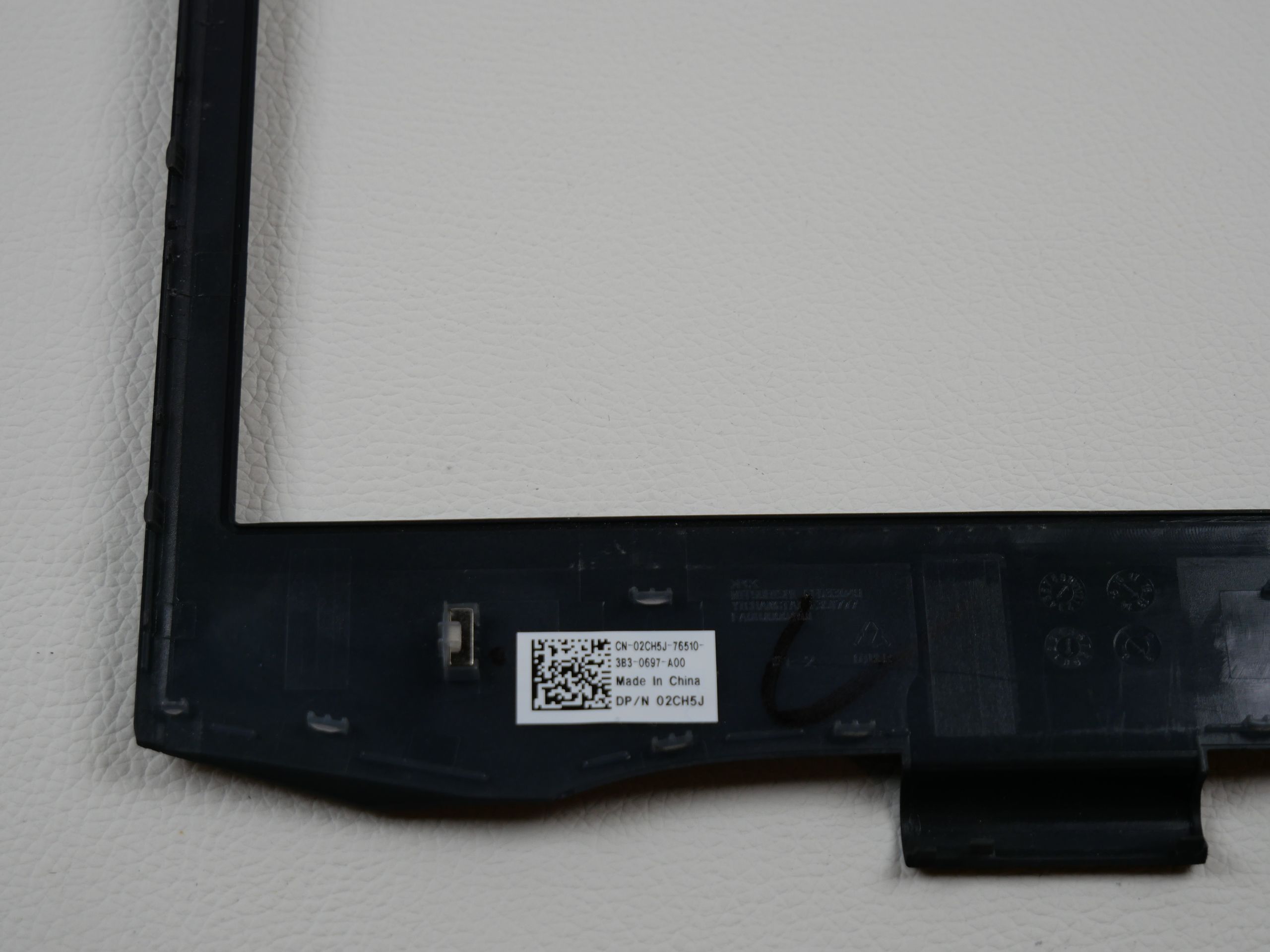alienware-17-r1-front-frame-bezel-635-3