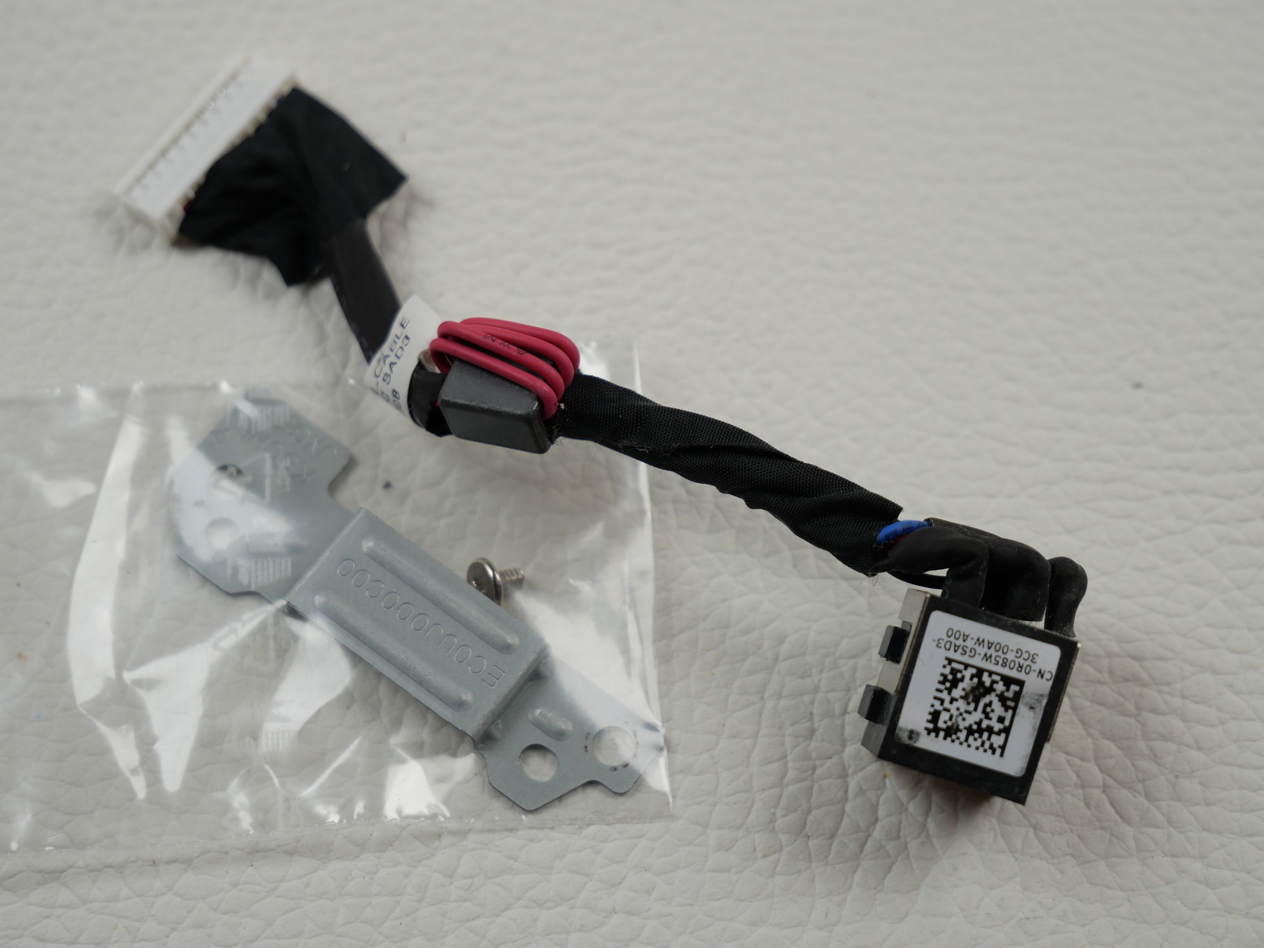 alienware-17-r1-power-jack-616-1