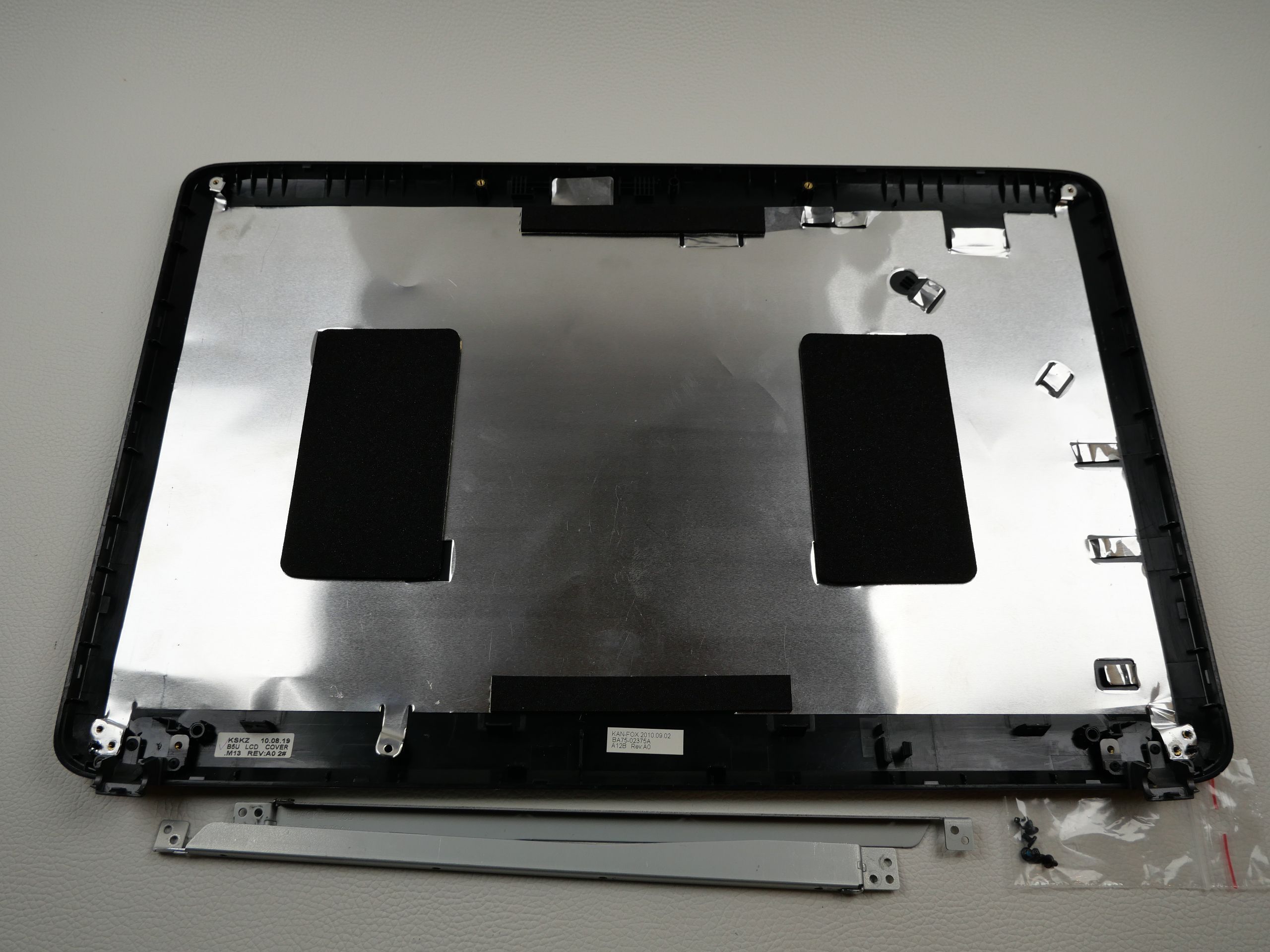 samsung-np-r530-top-lid-back-cover-654-2