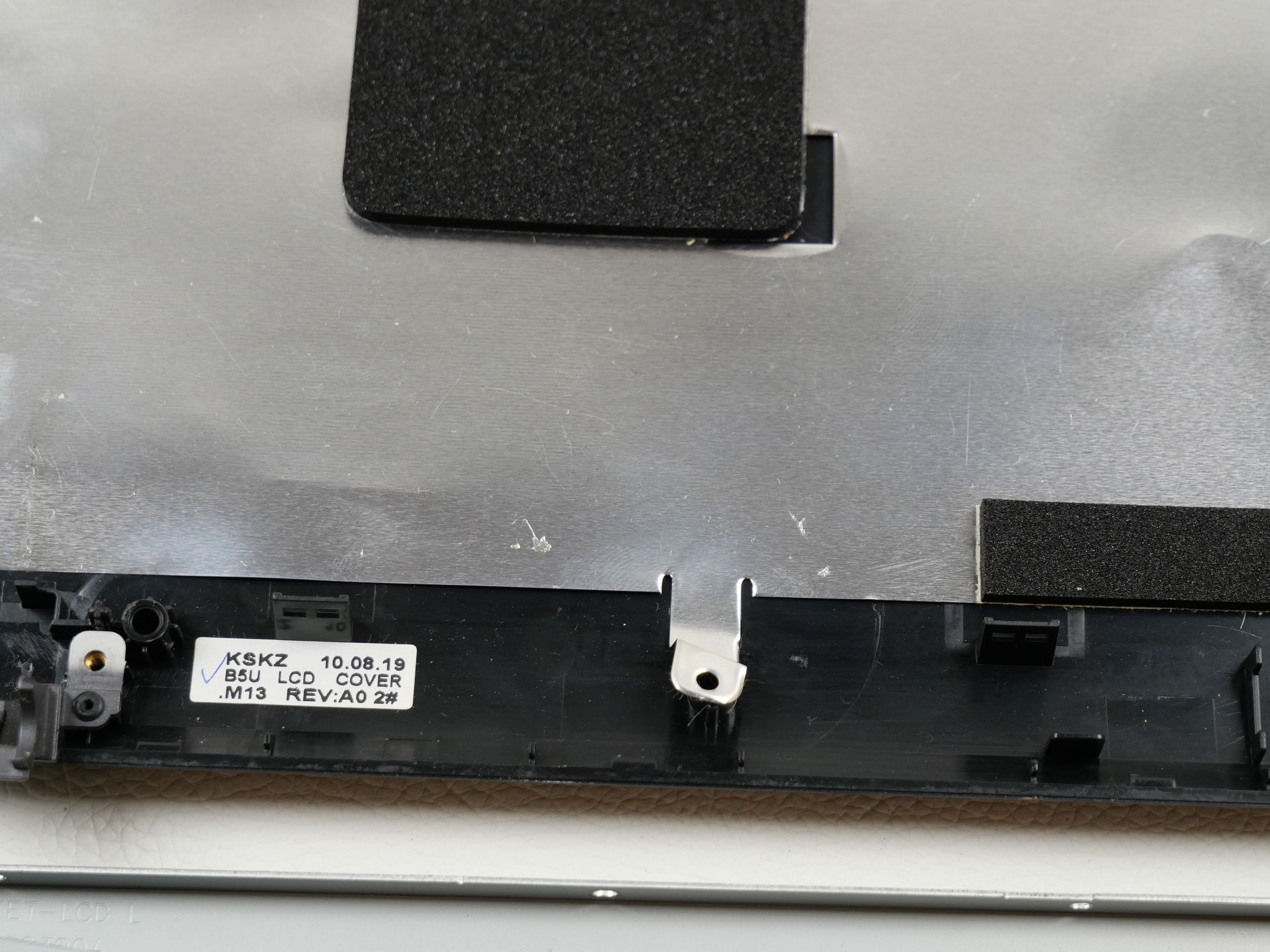 samsung-np-r530-top-lid-back-cover-654-3
