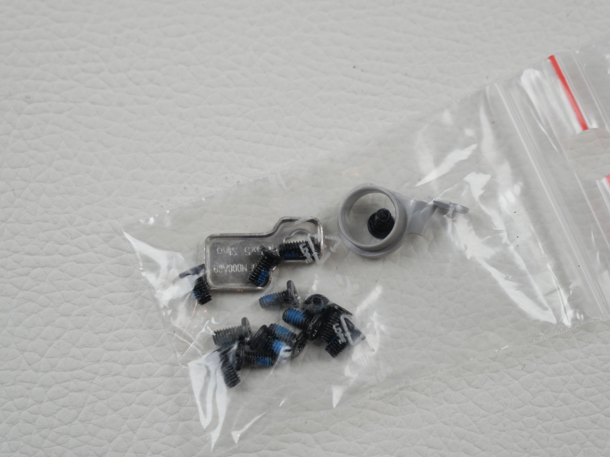 dell-latitude-e6320-case-bottom-824-2