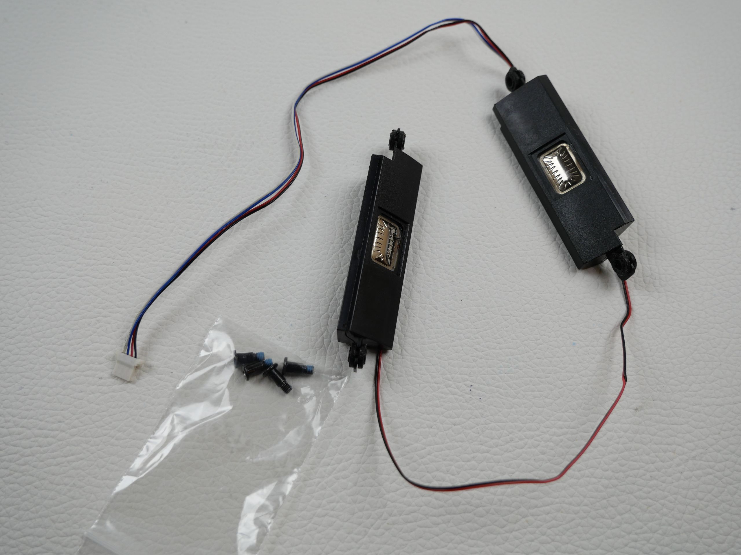 dell-latitude-e6320-speaker-813-1