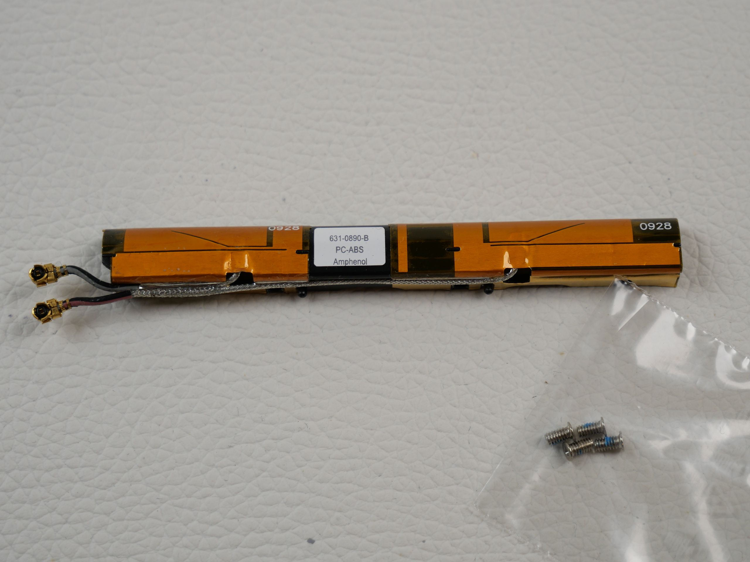 apple-macbook-pro-a1297-mid-2009-antenna-1001-1