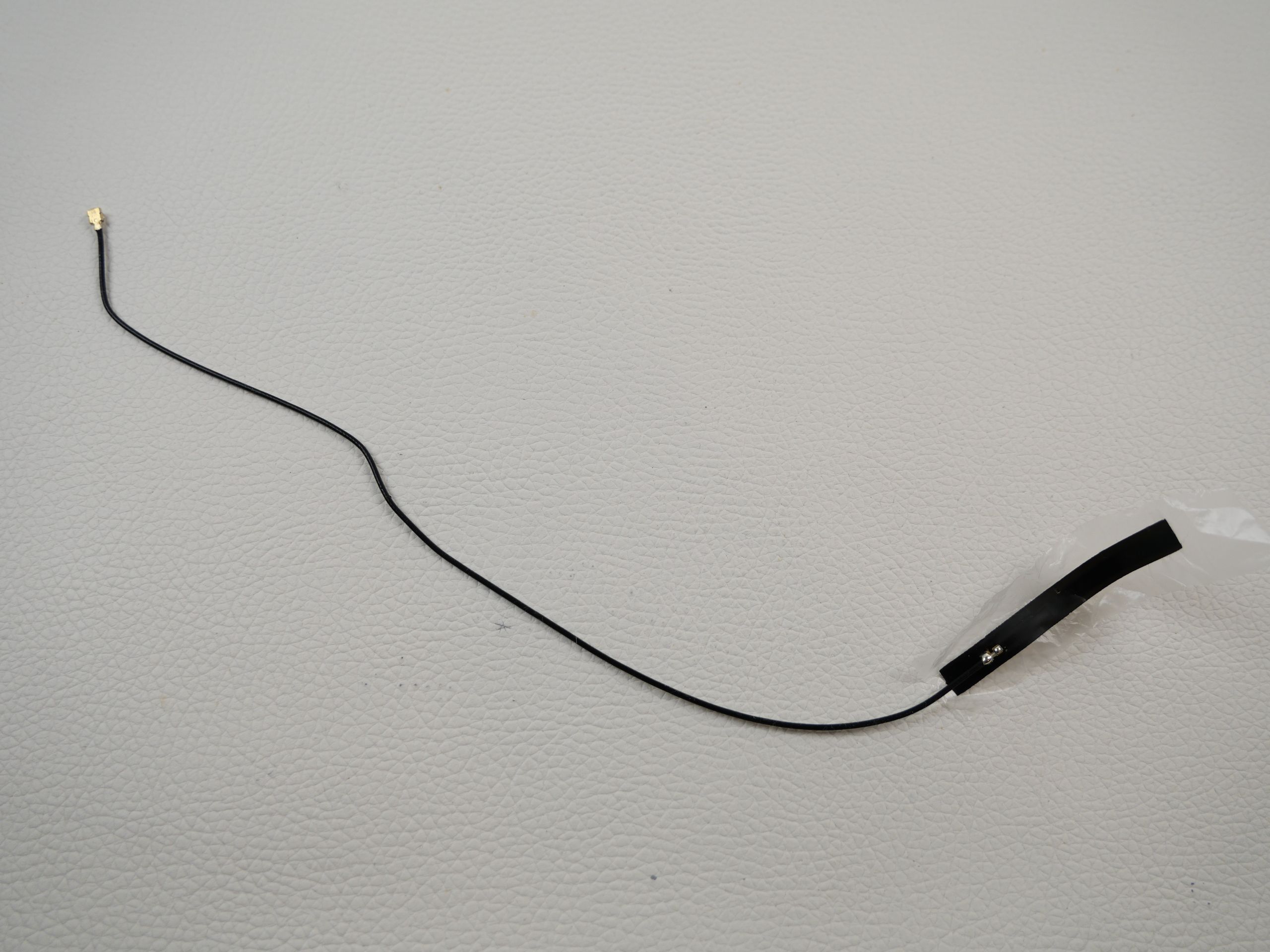 jumper-technology-ezbook-s15-antenna-1033-1