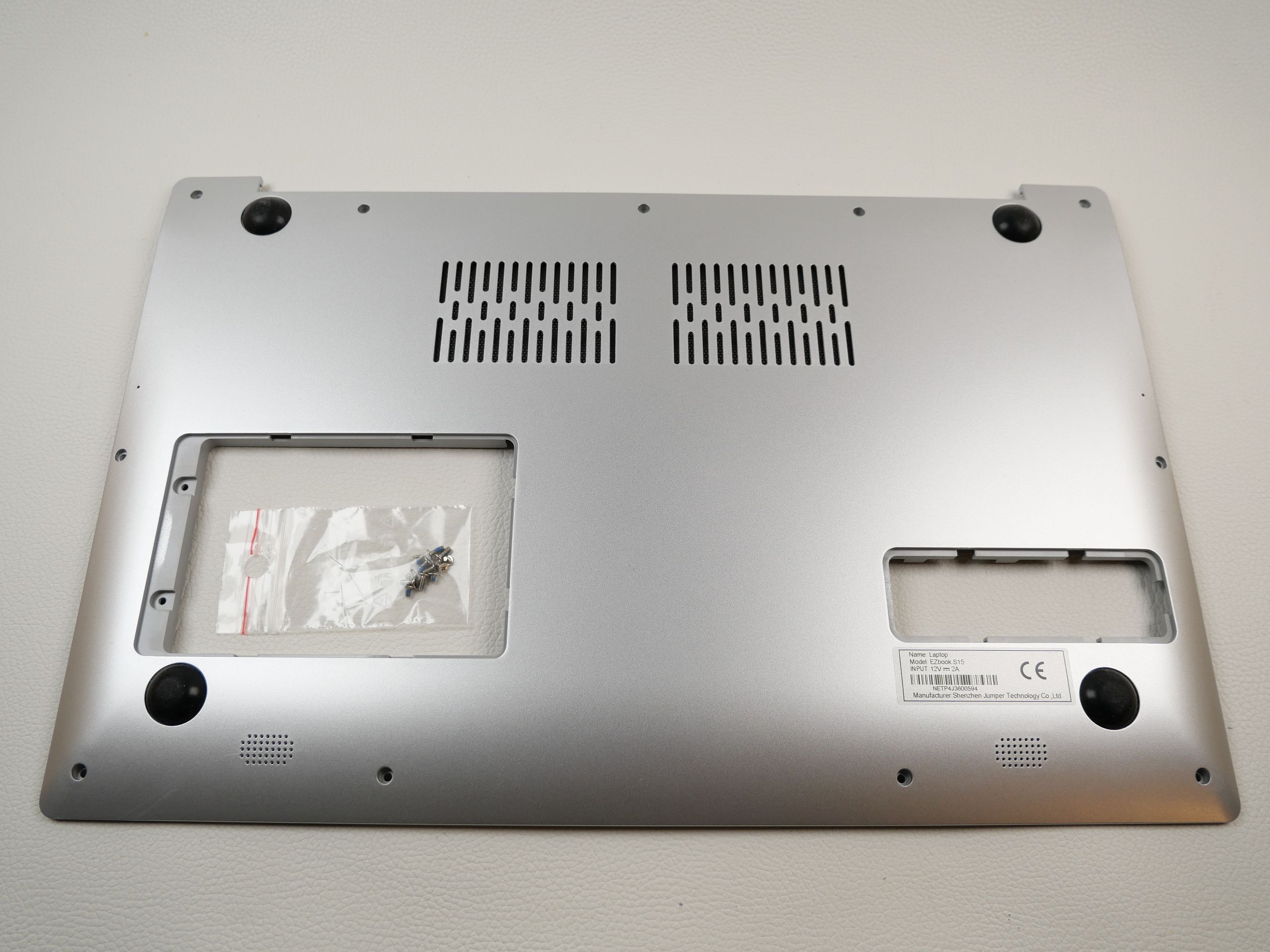 jumper-technology-ezbook-s15-case-bottom-1045-1