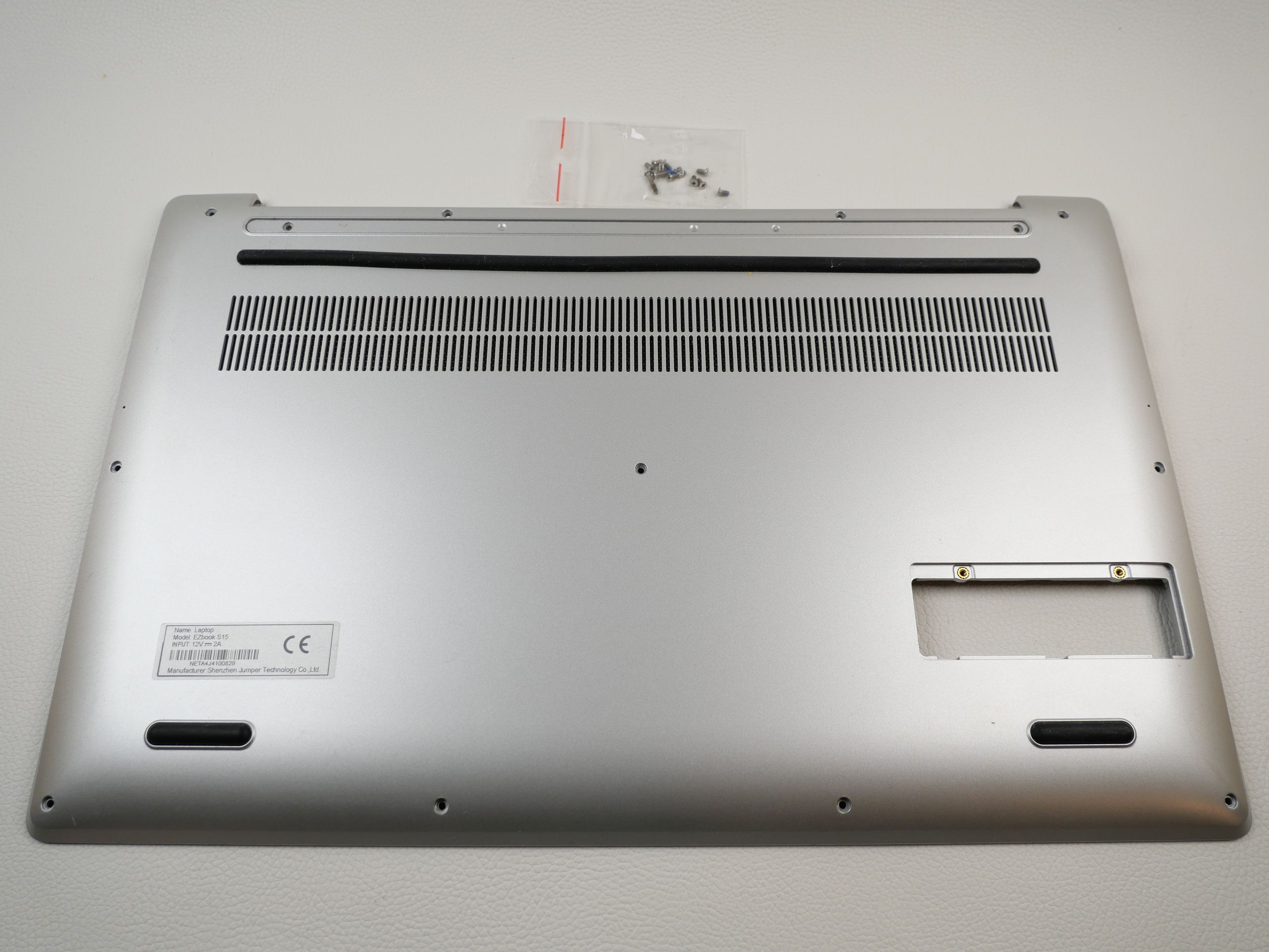jumper-technology-ezbook-s15-case-bottom-1058-1