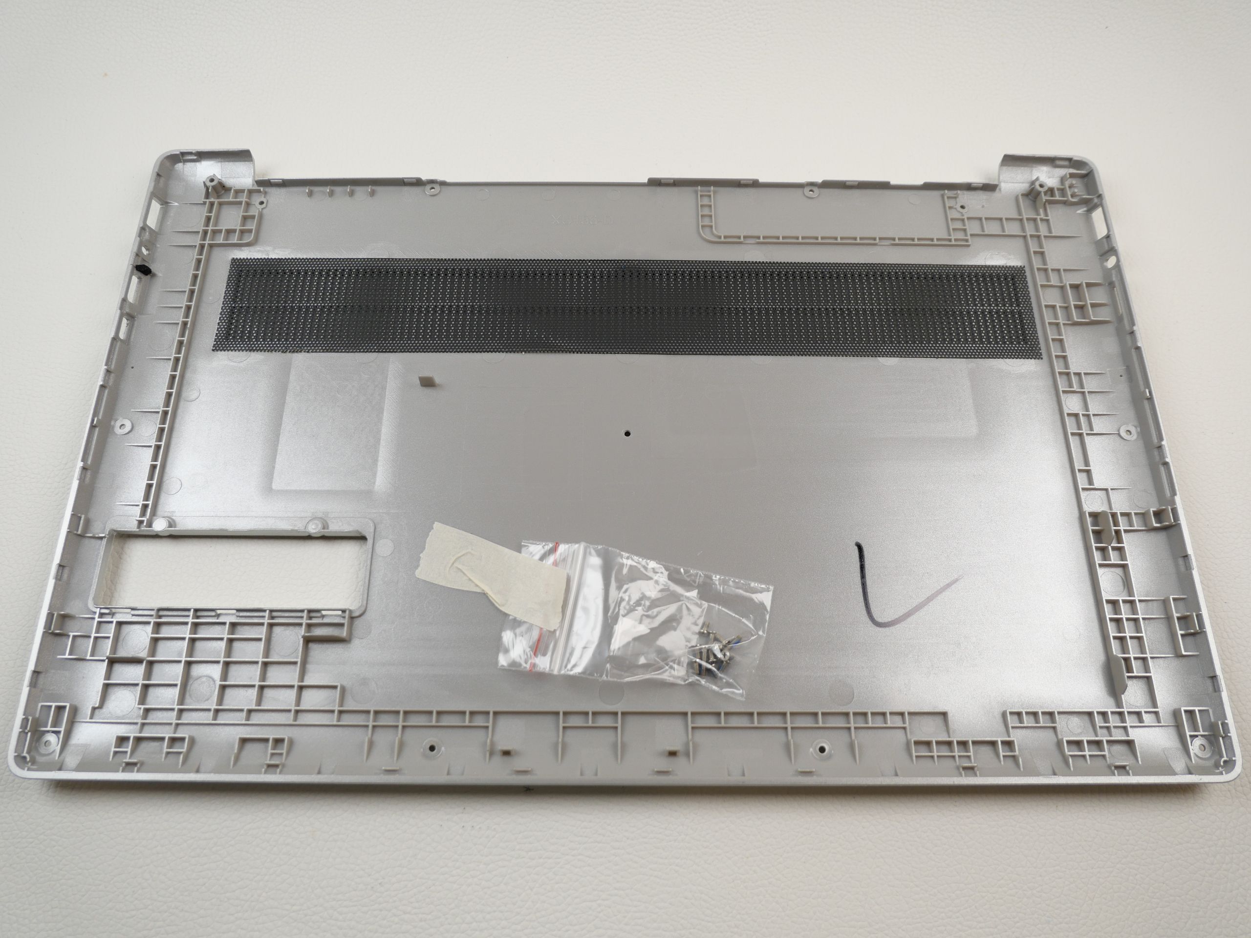 jumper-technology-ezbook-s15-case-bottom-1058-3