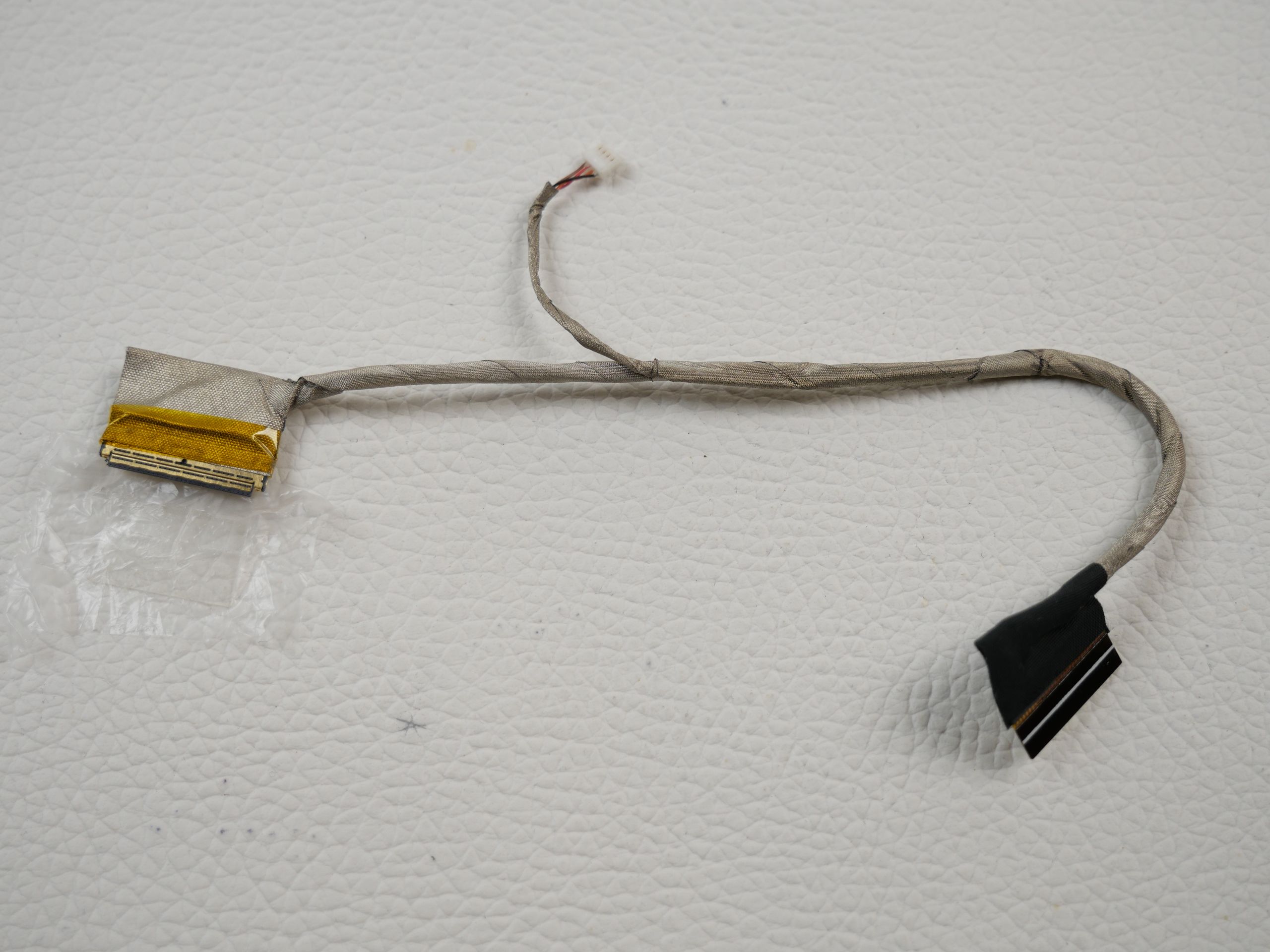 jumper-technology-ezbook-s15-display-webcam-cable-1035-2