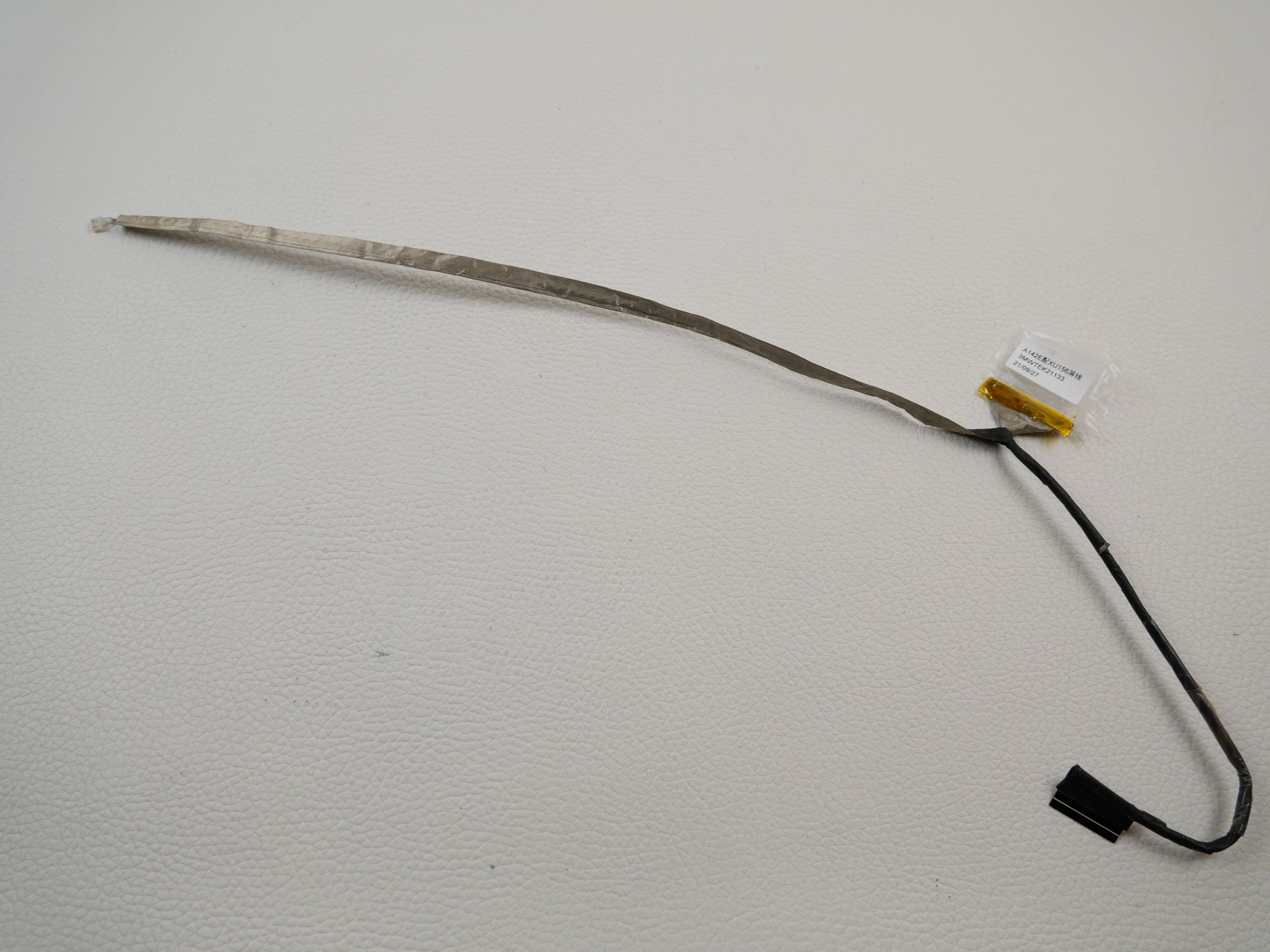 jumper-technology-ezbook-s15-display-webcam-cable-1048-1