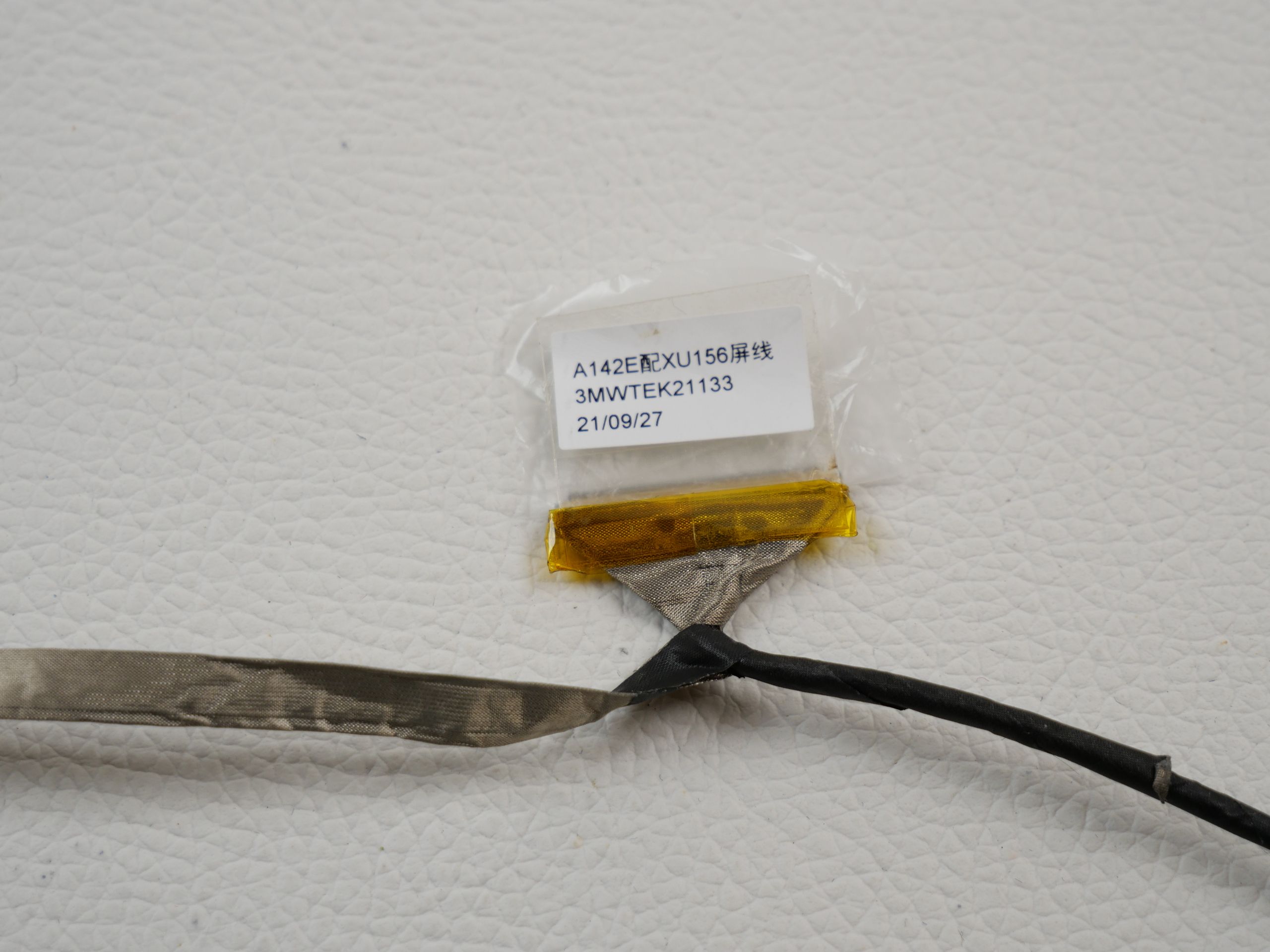 jumper-technology-ezbook-s15-display-webcam-cable-1048-2