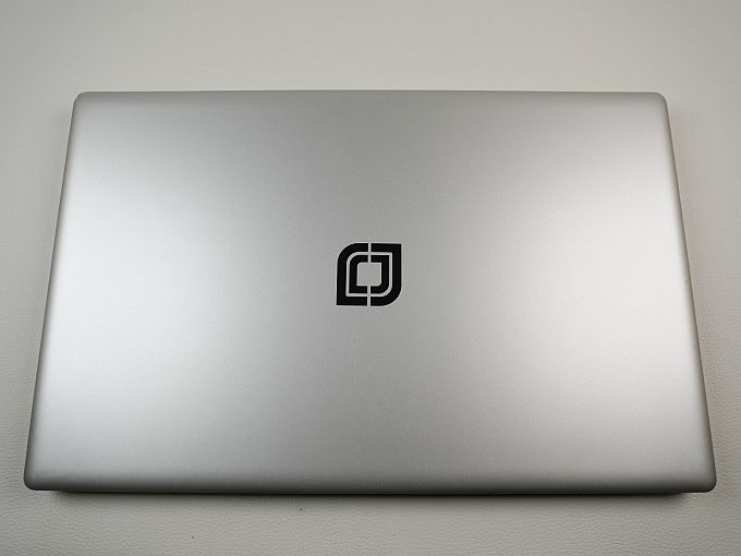 EZbook S15