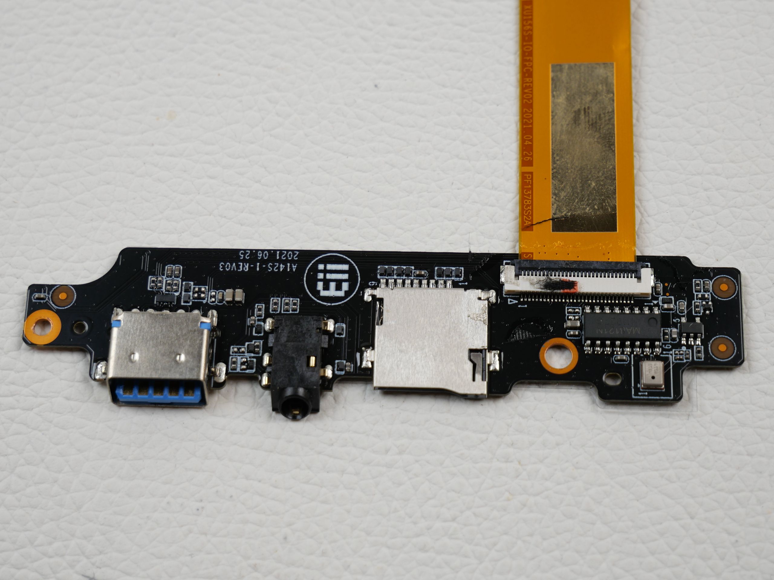 jumper-technology-ezbook-s15-module-board-usb-connector-earphone-jack-sd-card-connection-1051-2