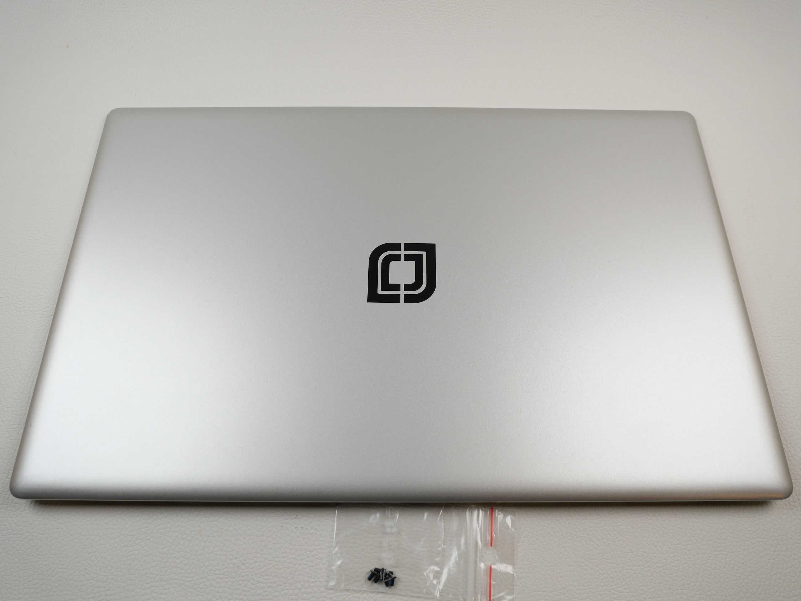 jumper-technology-ezbook-s15-top-lid-back-cover-1056-1