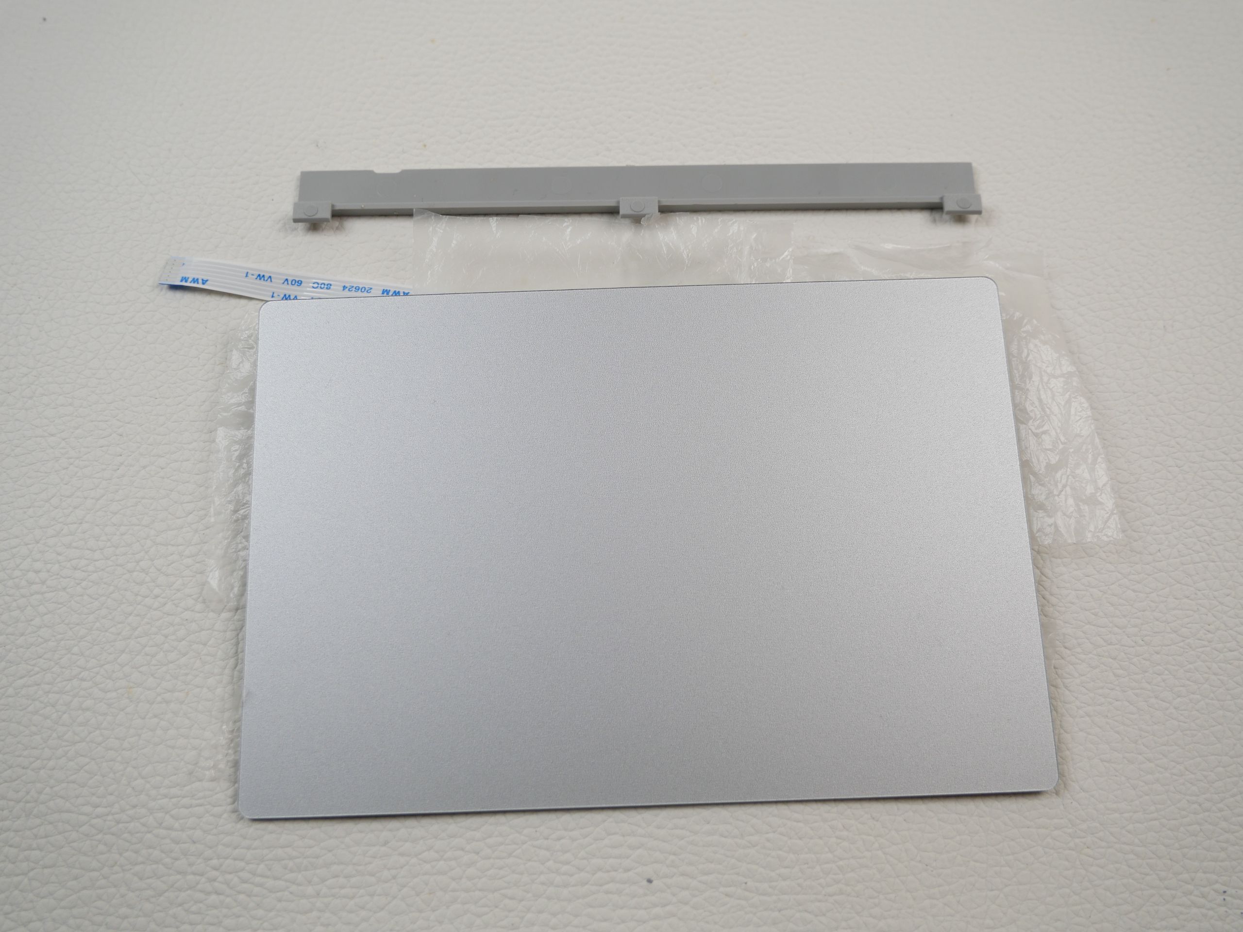 jumper-technology-ezbook-s15-touchpad-clickpad-mousepad-1039-1