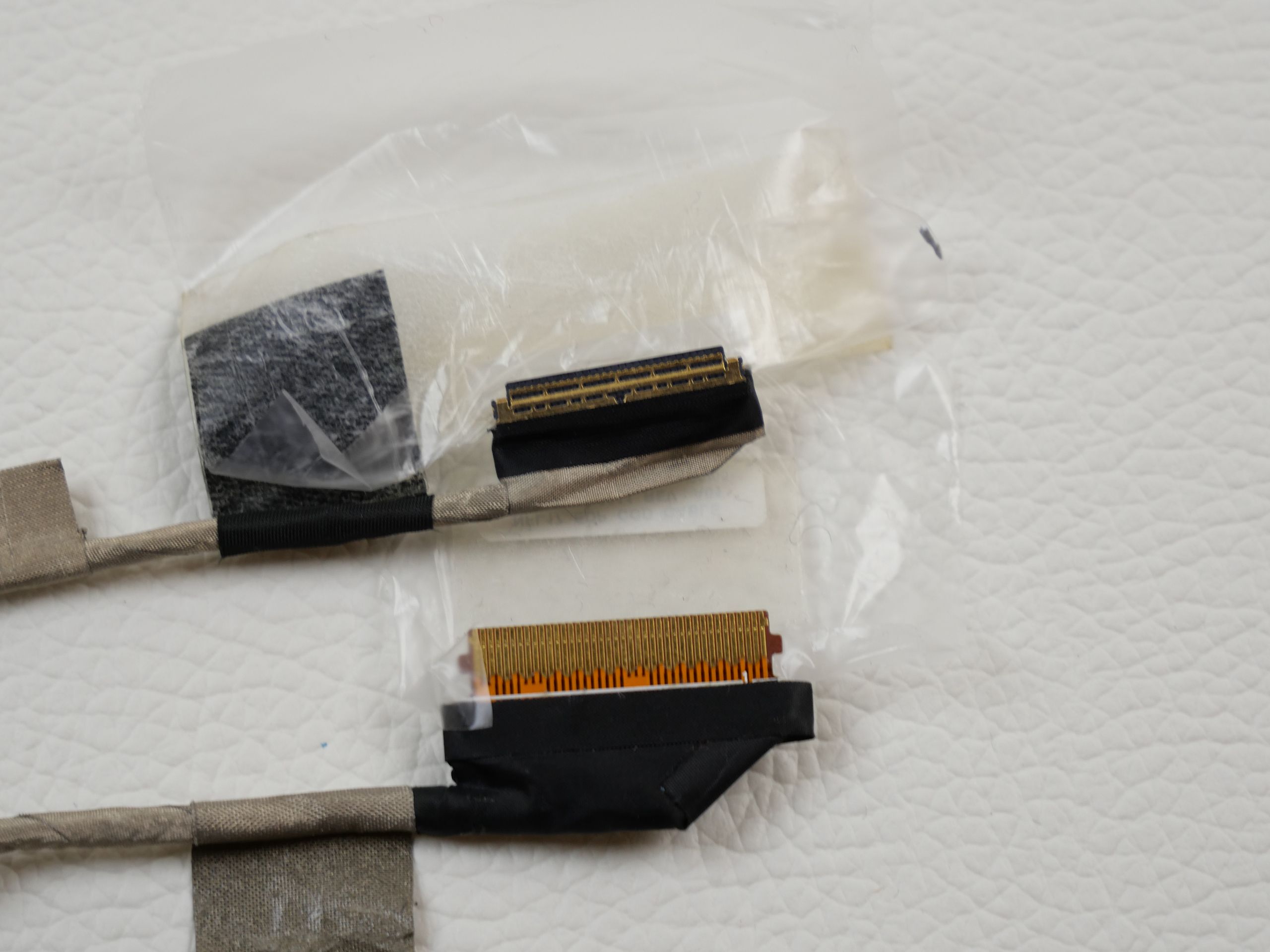 hp-17-ak053ng-display-webcam-cable-1281-3
