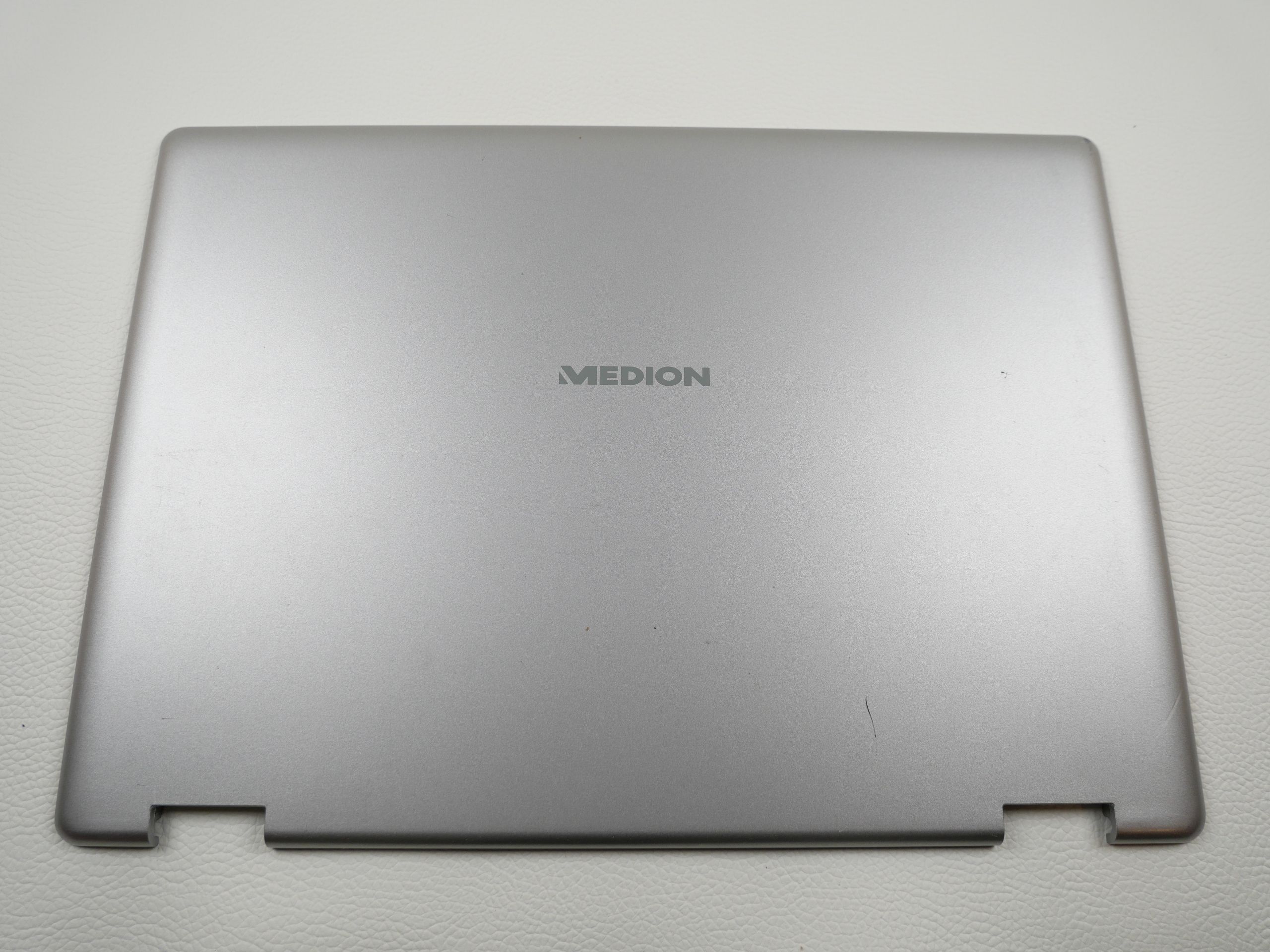 medion-akoya-e2227t-top-lid-back-cover-1326-1