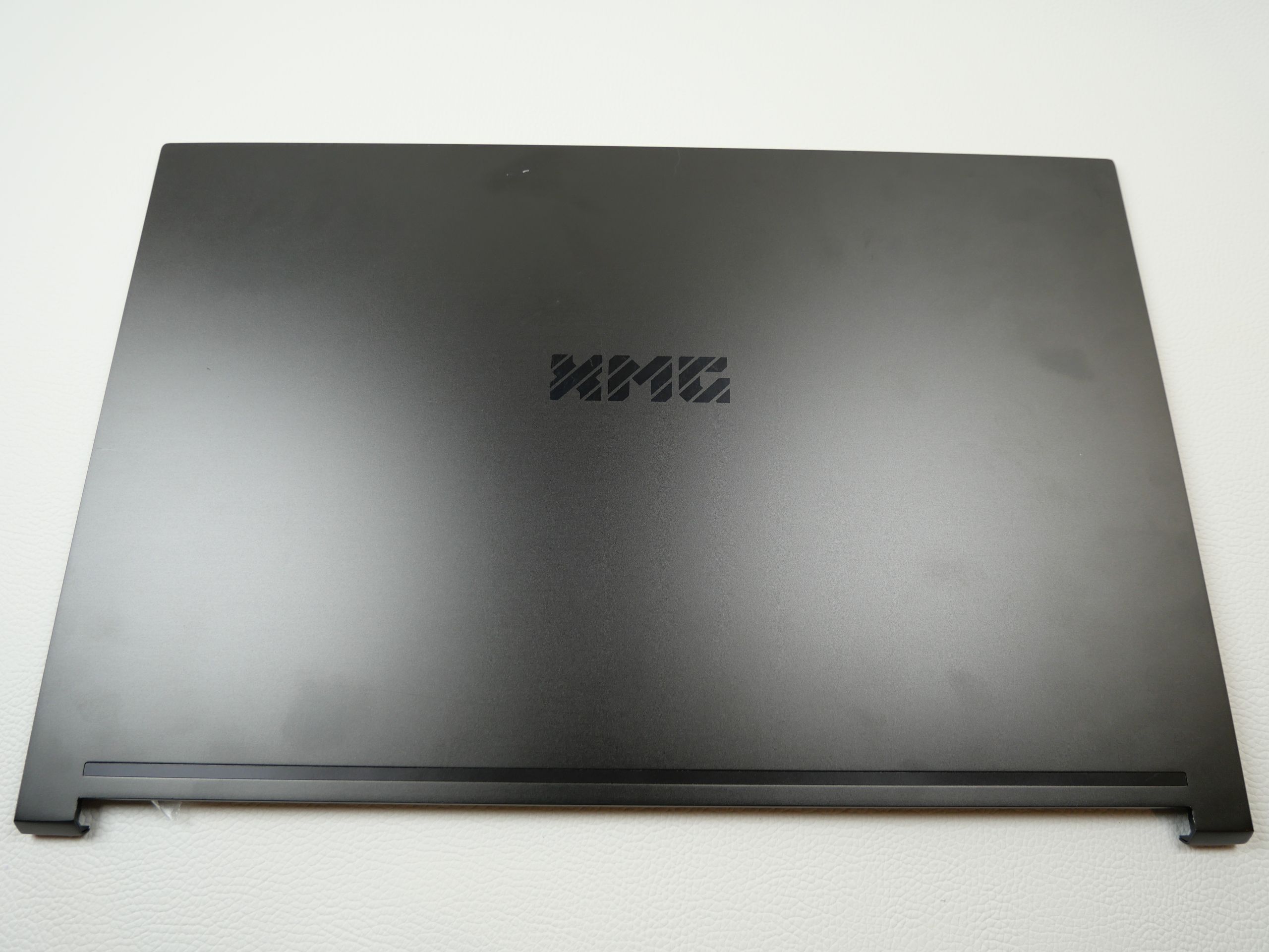 schenker-xmg-core15-gk5npfo-top-lid-back-cover-1435-1