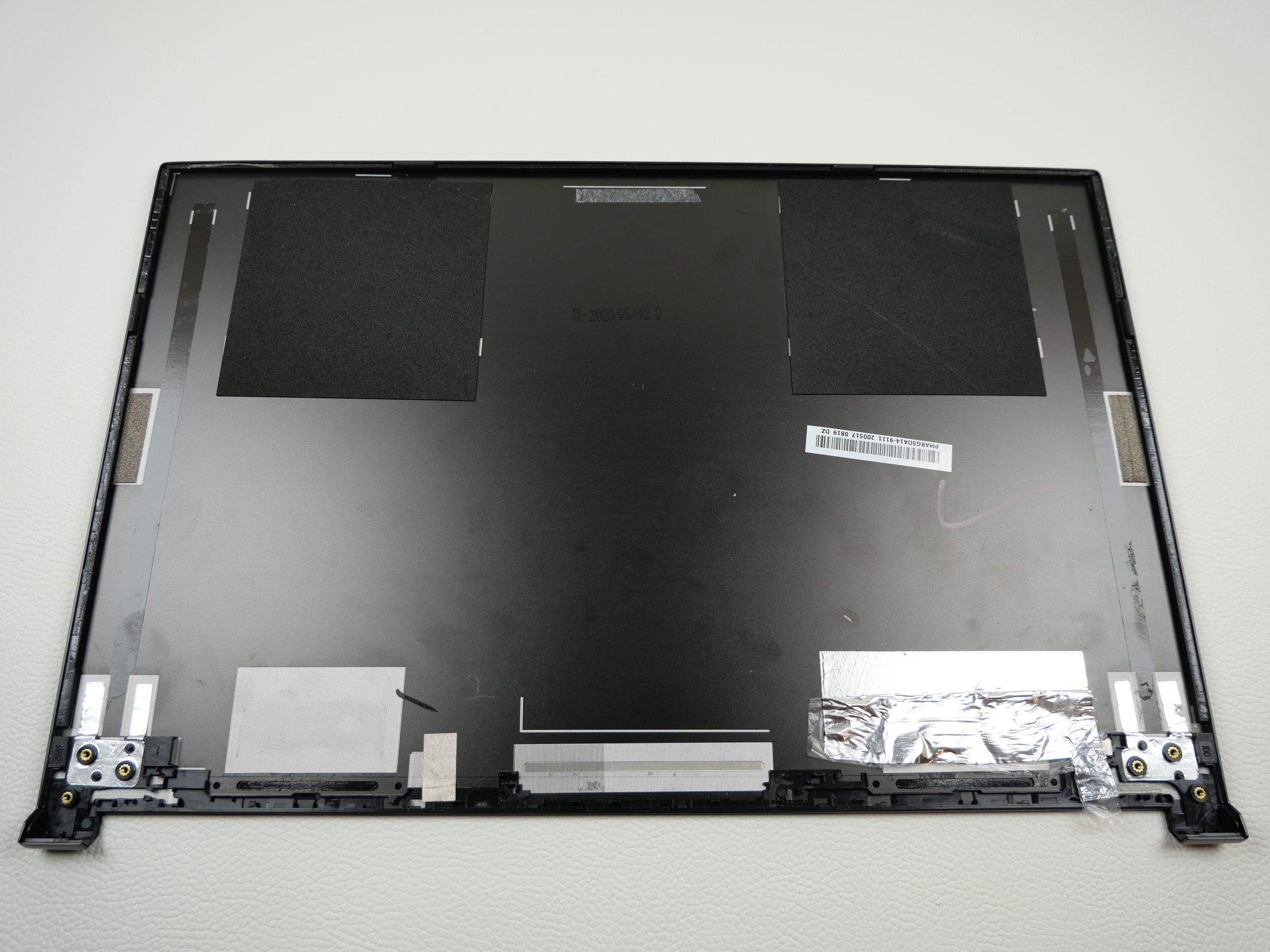 schenker-xmg-core15-gk5npfo-top-lid-back-cover-1435-2