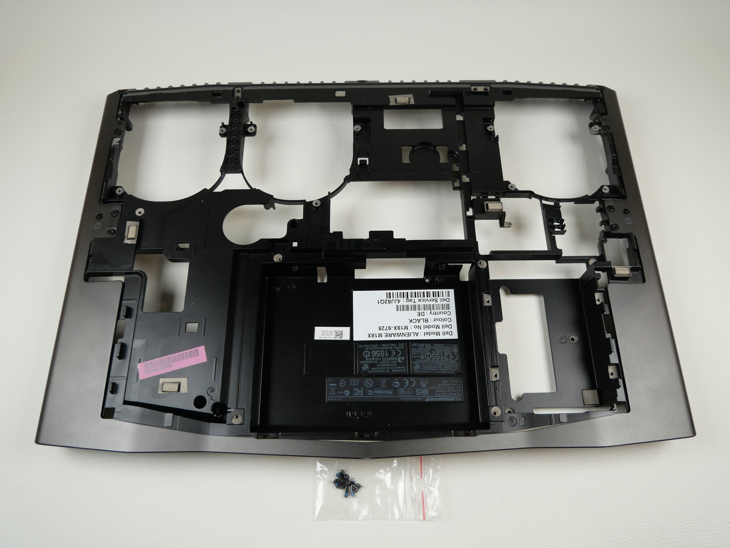 alienware-m18x-case-bottom-1641-1
