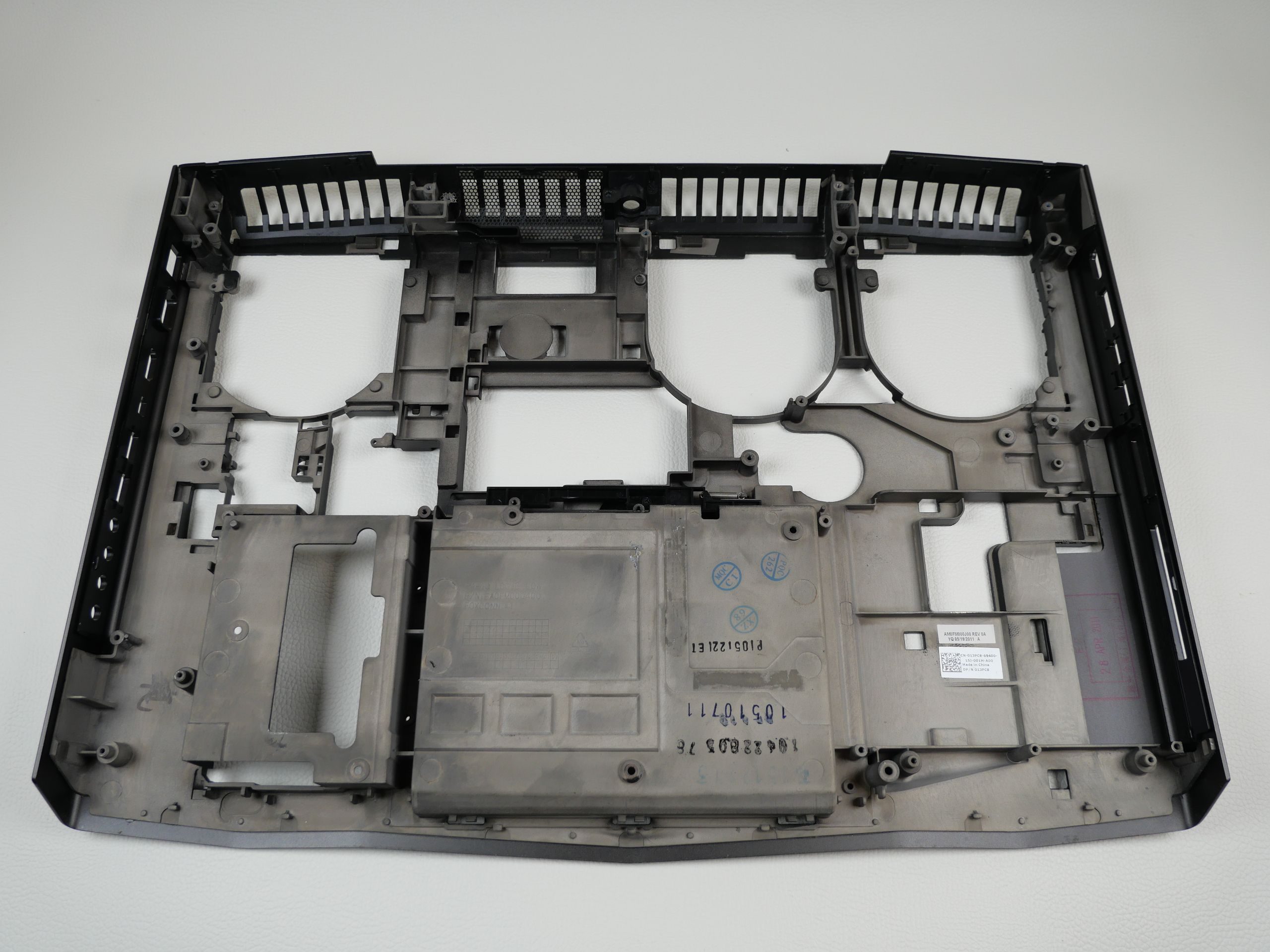 alienware-m18x-case-bottom-1641-4