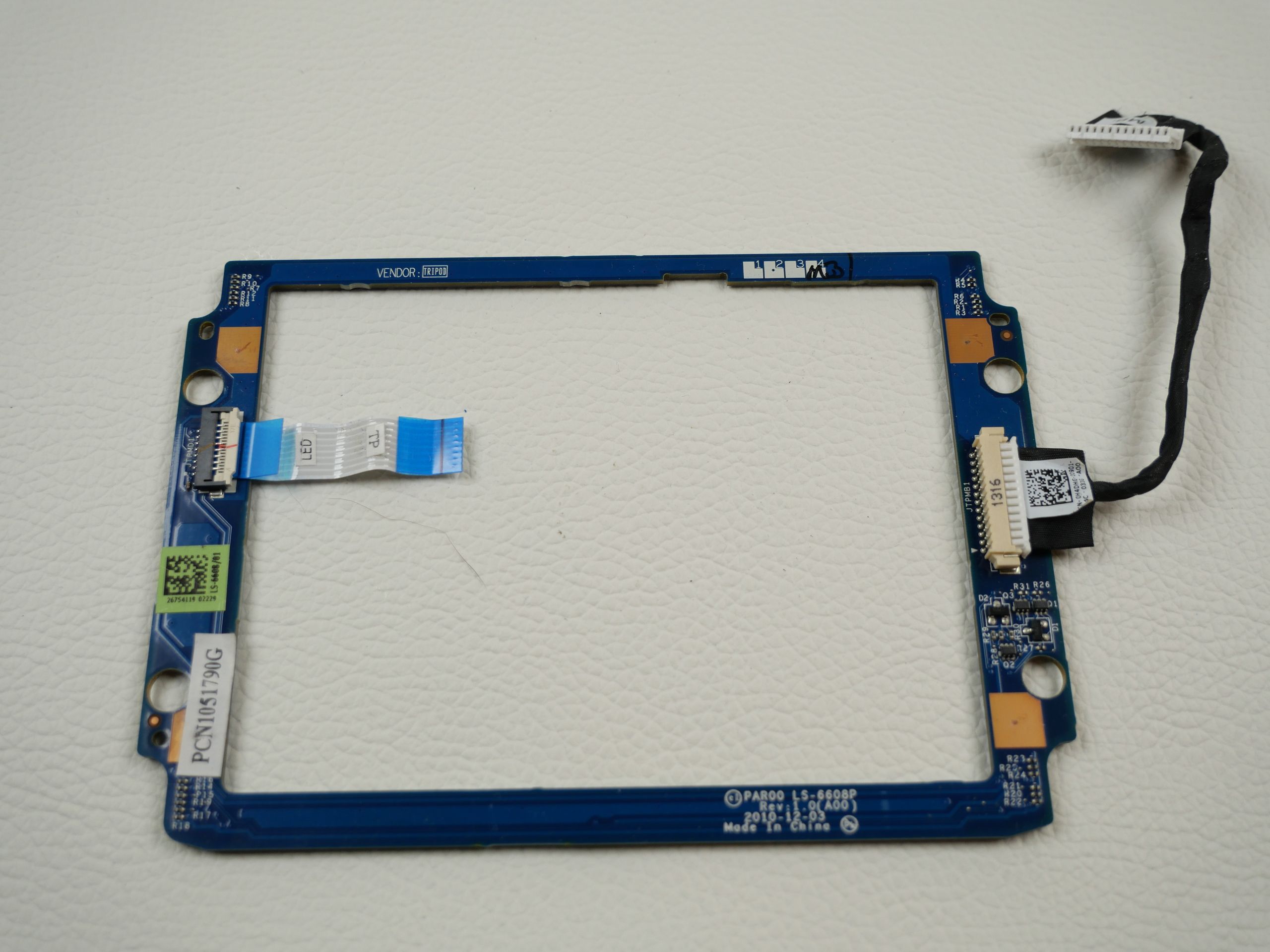 alienware-m18x-module-board-led-lighting-1628-1