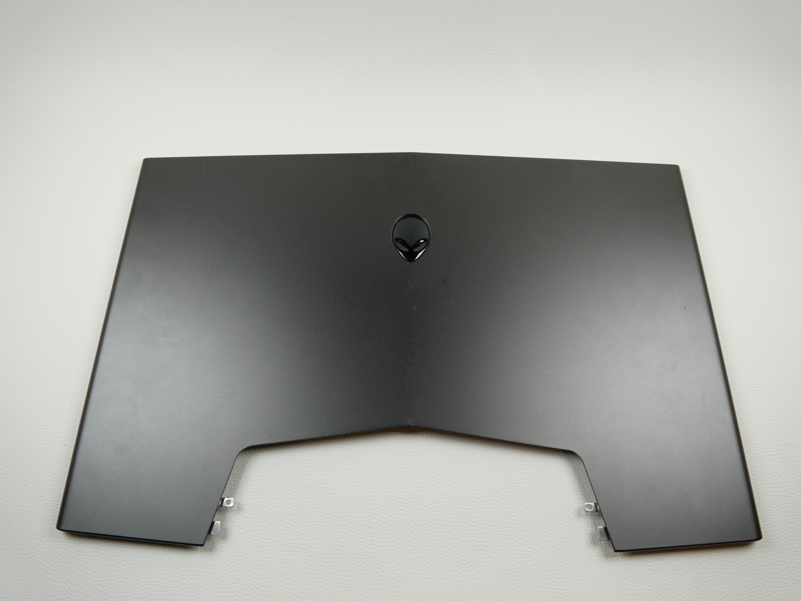 alienware-m18x-top-lid-back-cover-1643-1