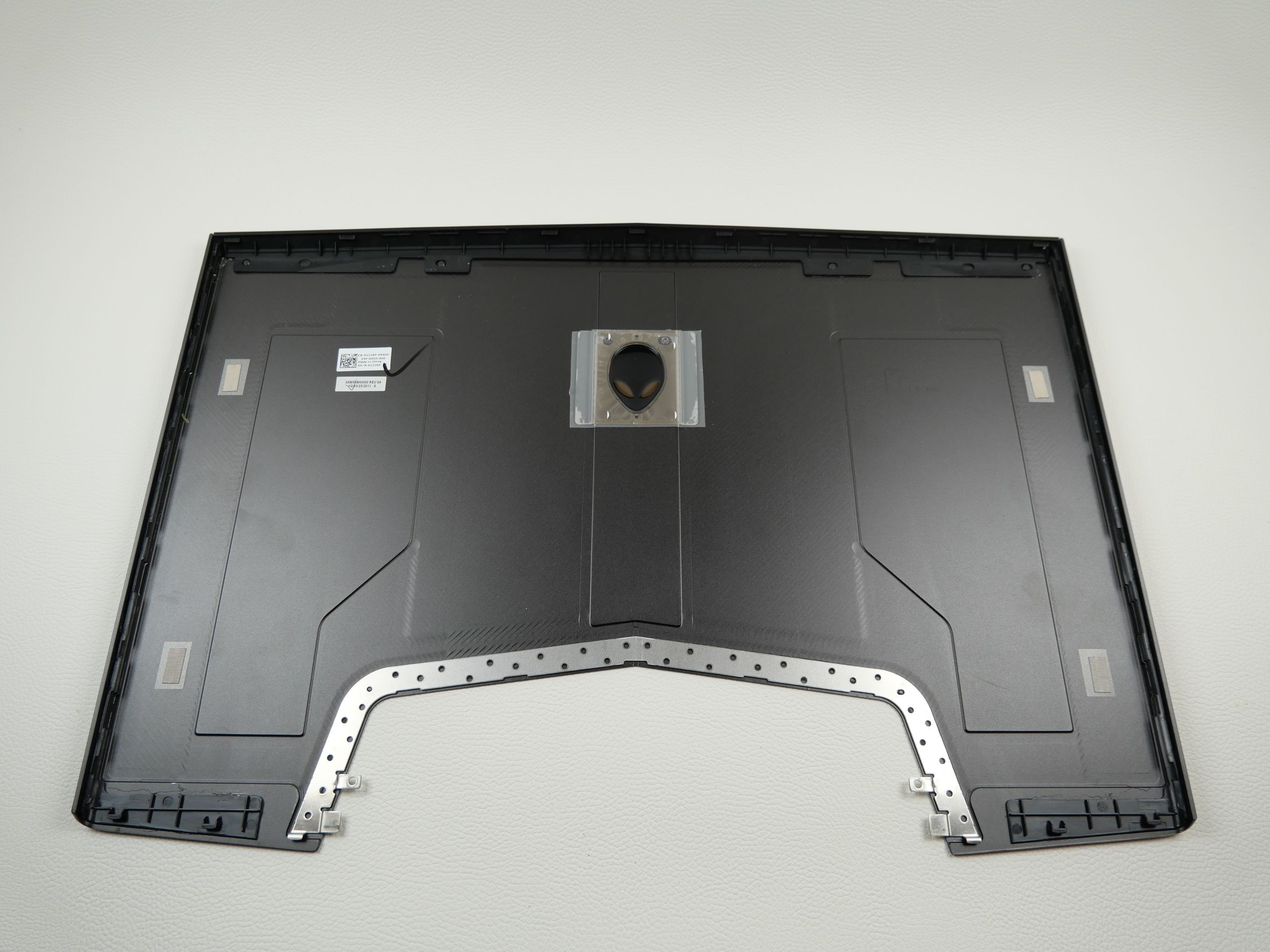 alienware-m18x-top-lid-back-cover-1643-2
