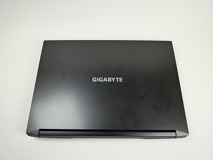 GIGABYTE