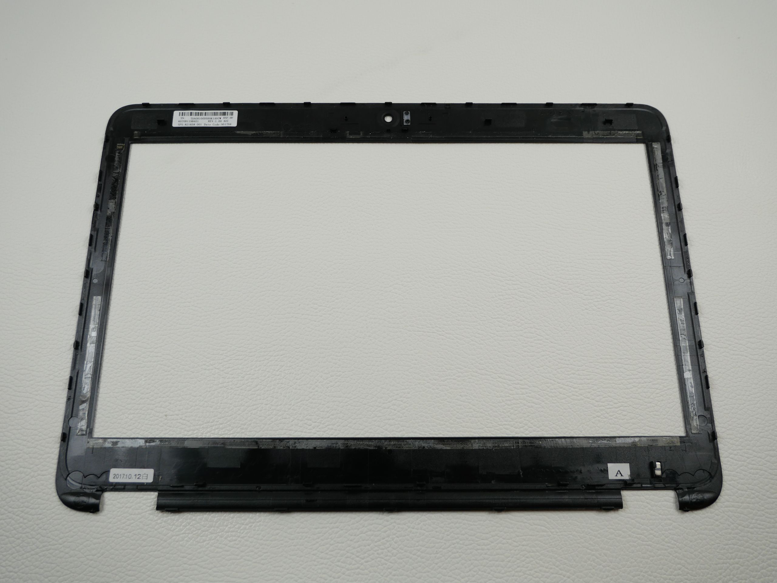 hp-elitebook-820-g4-front-frame-bezel-1566-2