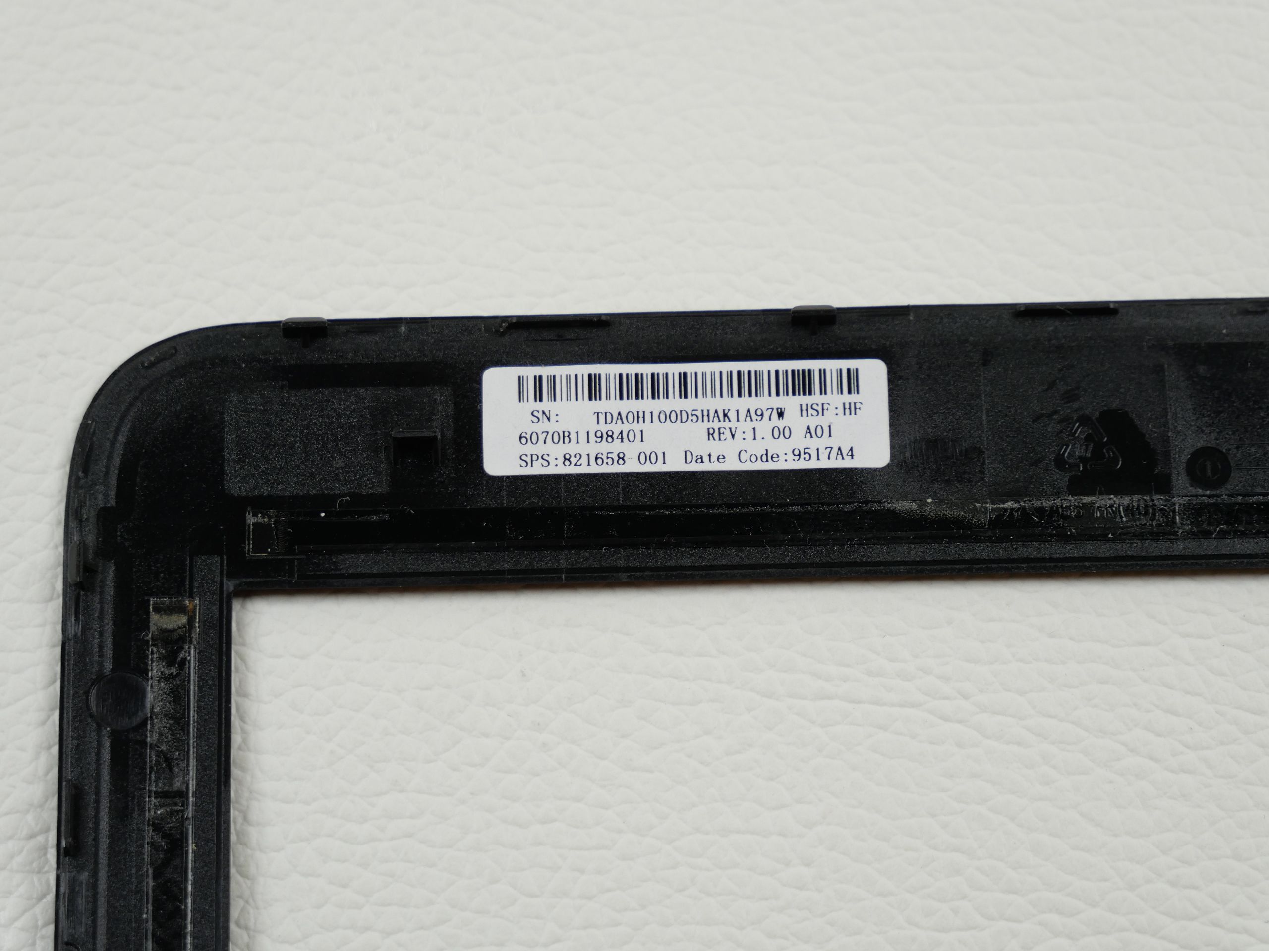 hp-elitebook-820-g4-front-frame-bezel-1566-3