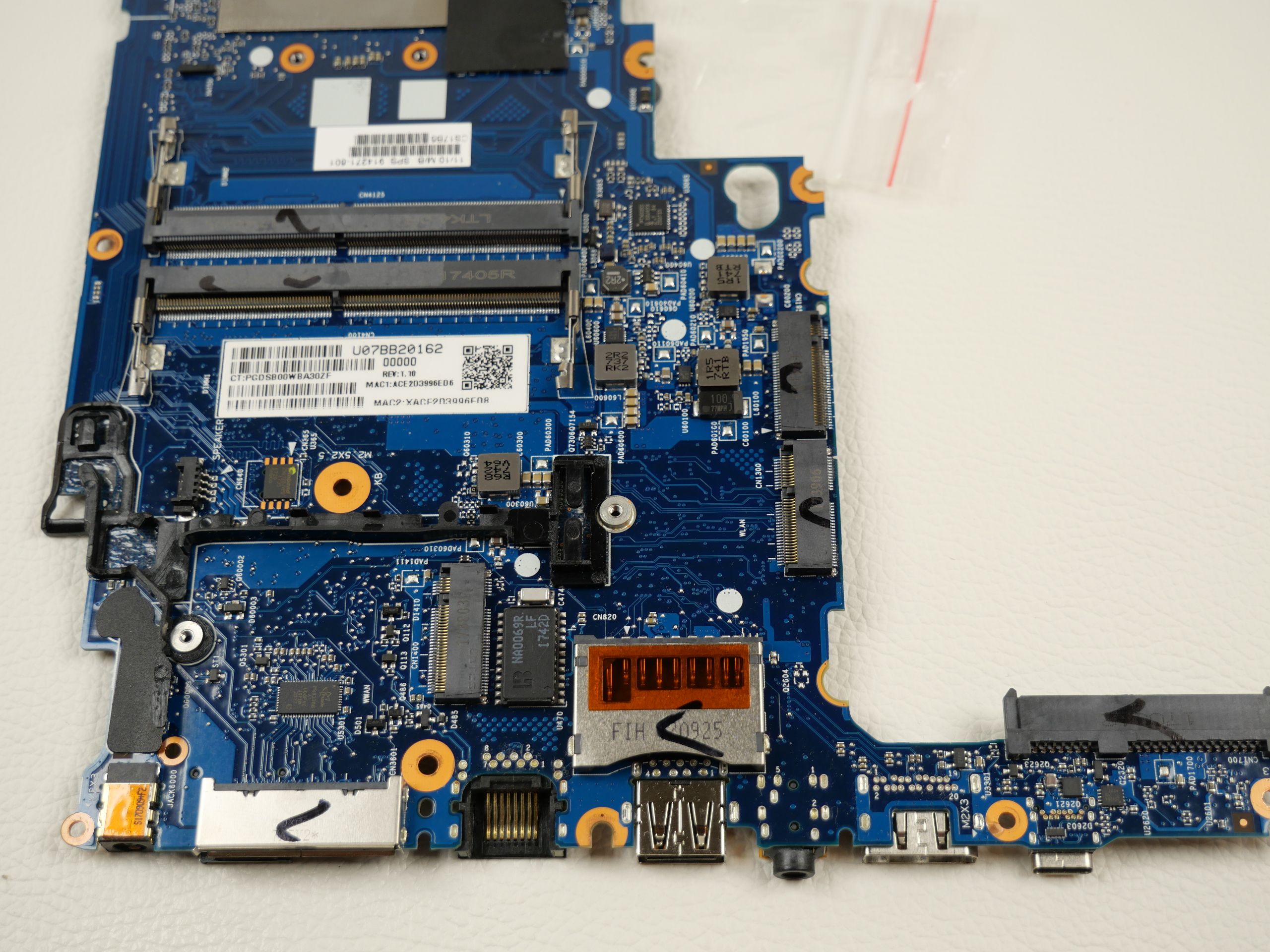 hp-elitebook-820-g4-motherboard-1569-2