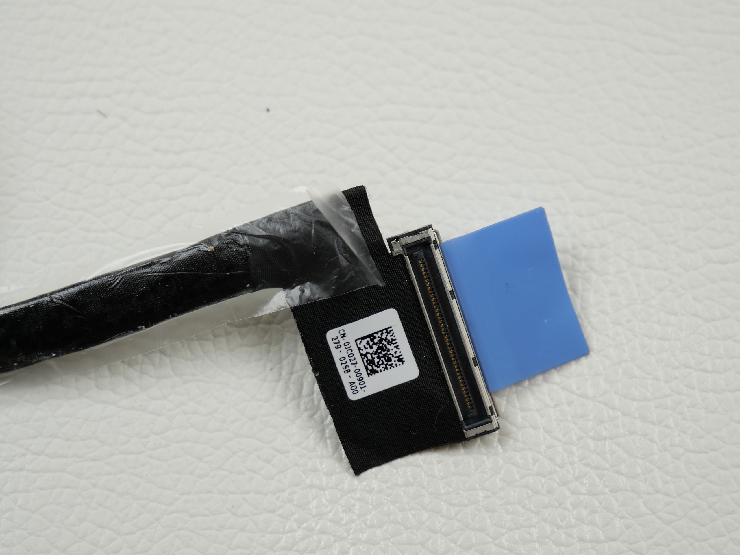 alienware-m14x-r2-display-webcam-cable-1728-3