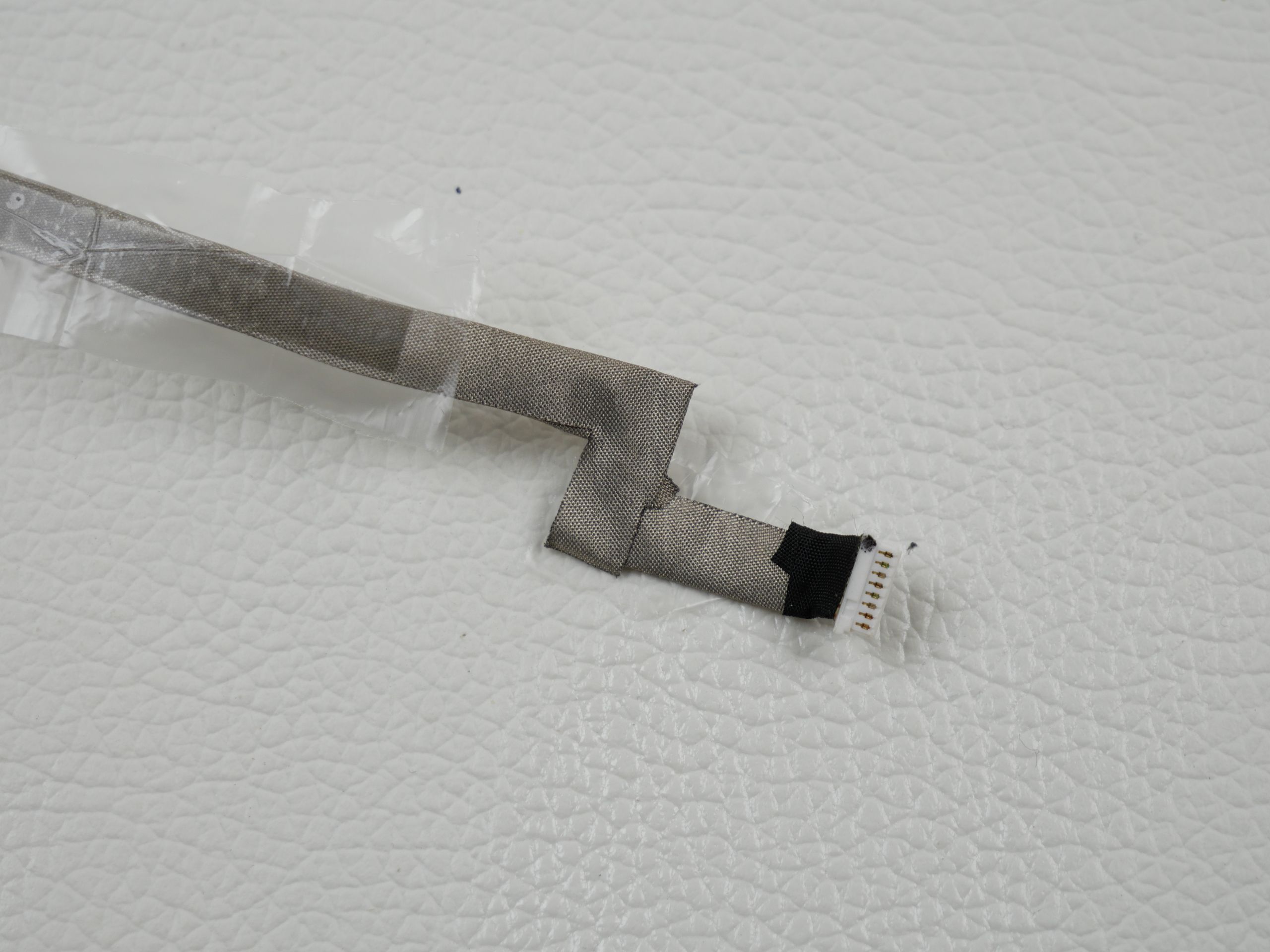 alienware-m14x-r2-display-webcam-cable-1728-4