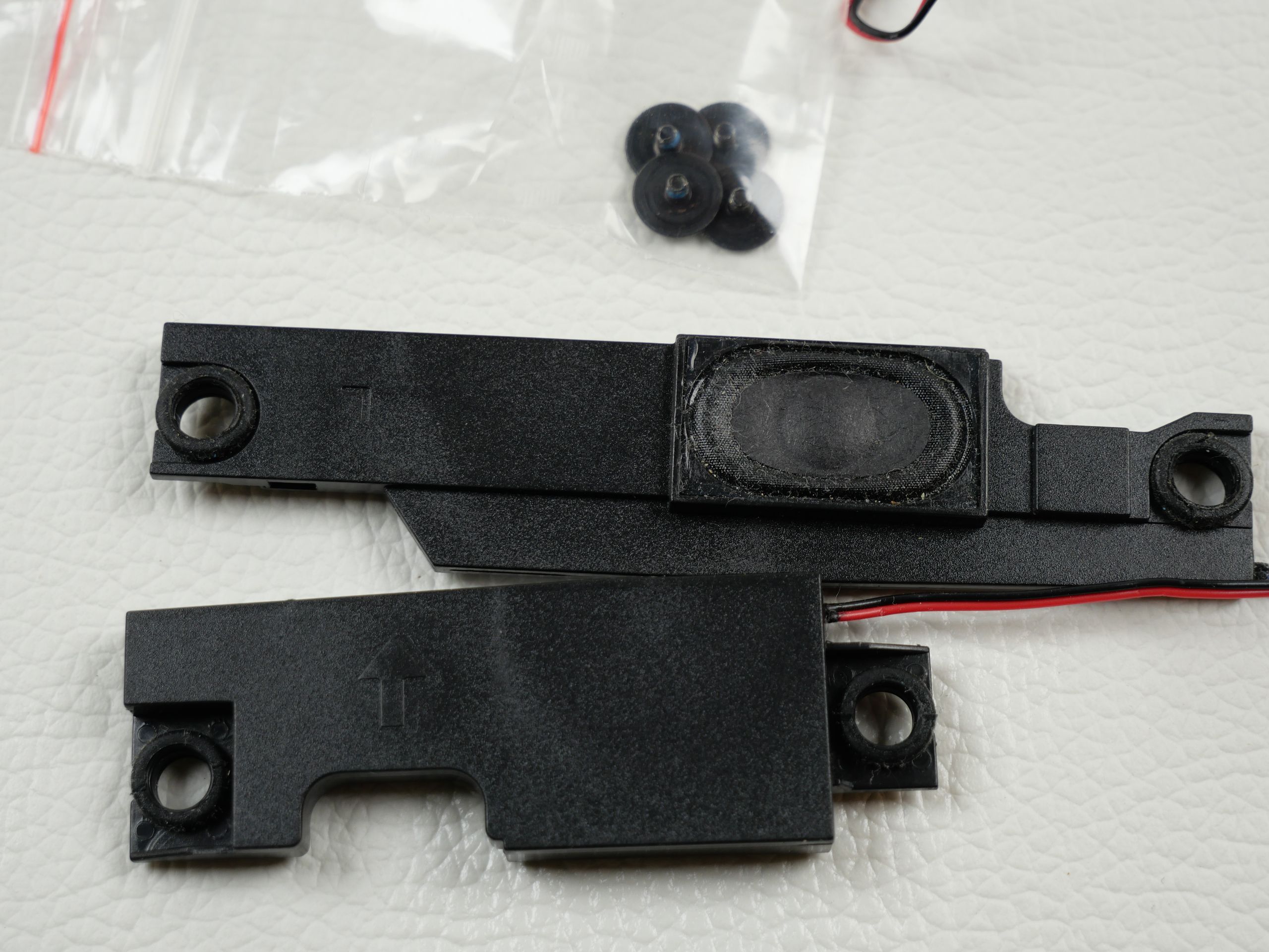 alienware-m14x-r2-speaker-1711-3