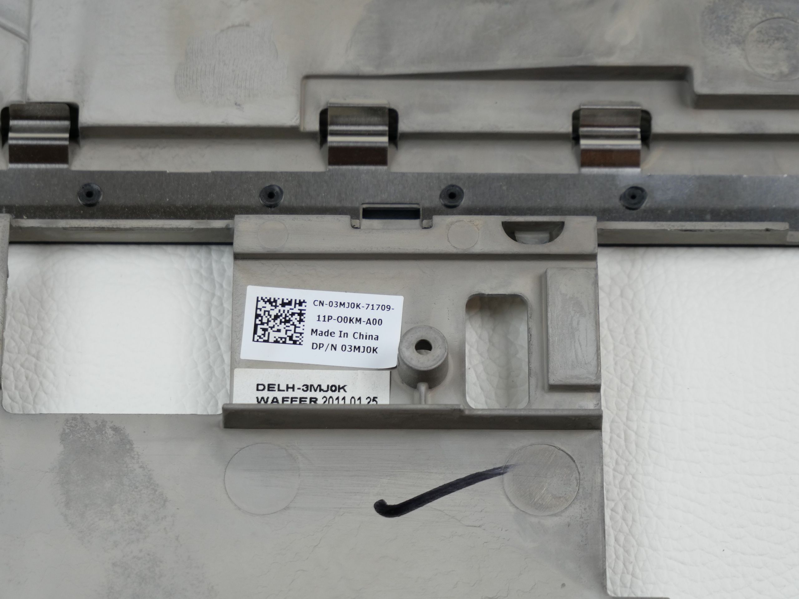 alienware-m17x-r2-case-bottom-inner-part-1770-3