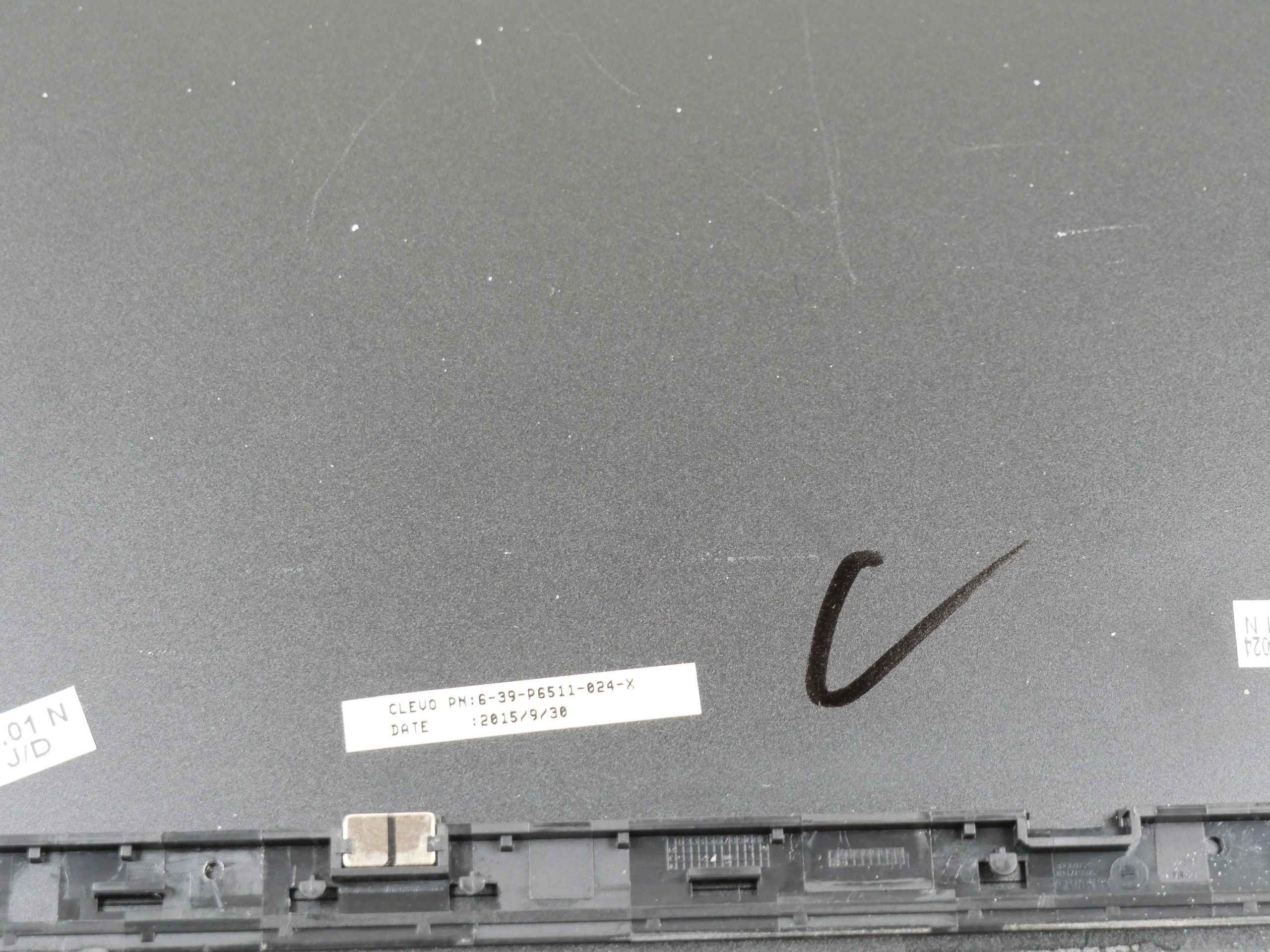schenker-xmg-p506-clevo-p651rg-top-lid-back-cover-1870-3