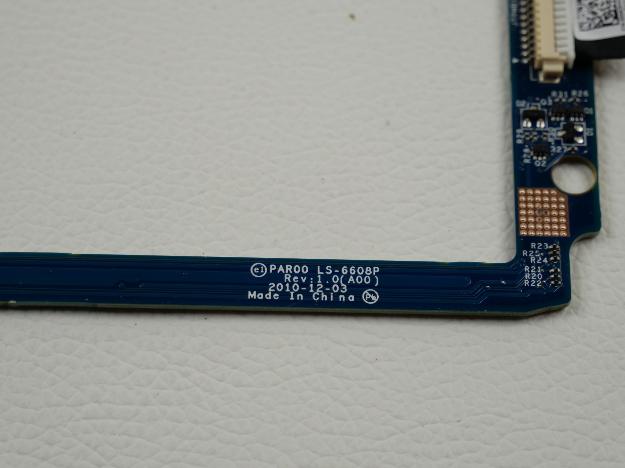 alienware-m18x-r2-module-board-led-lighting-2001-3