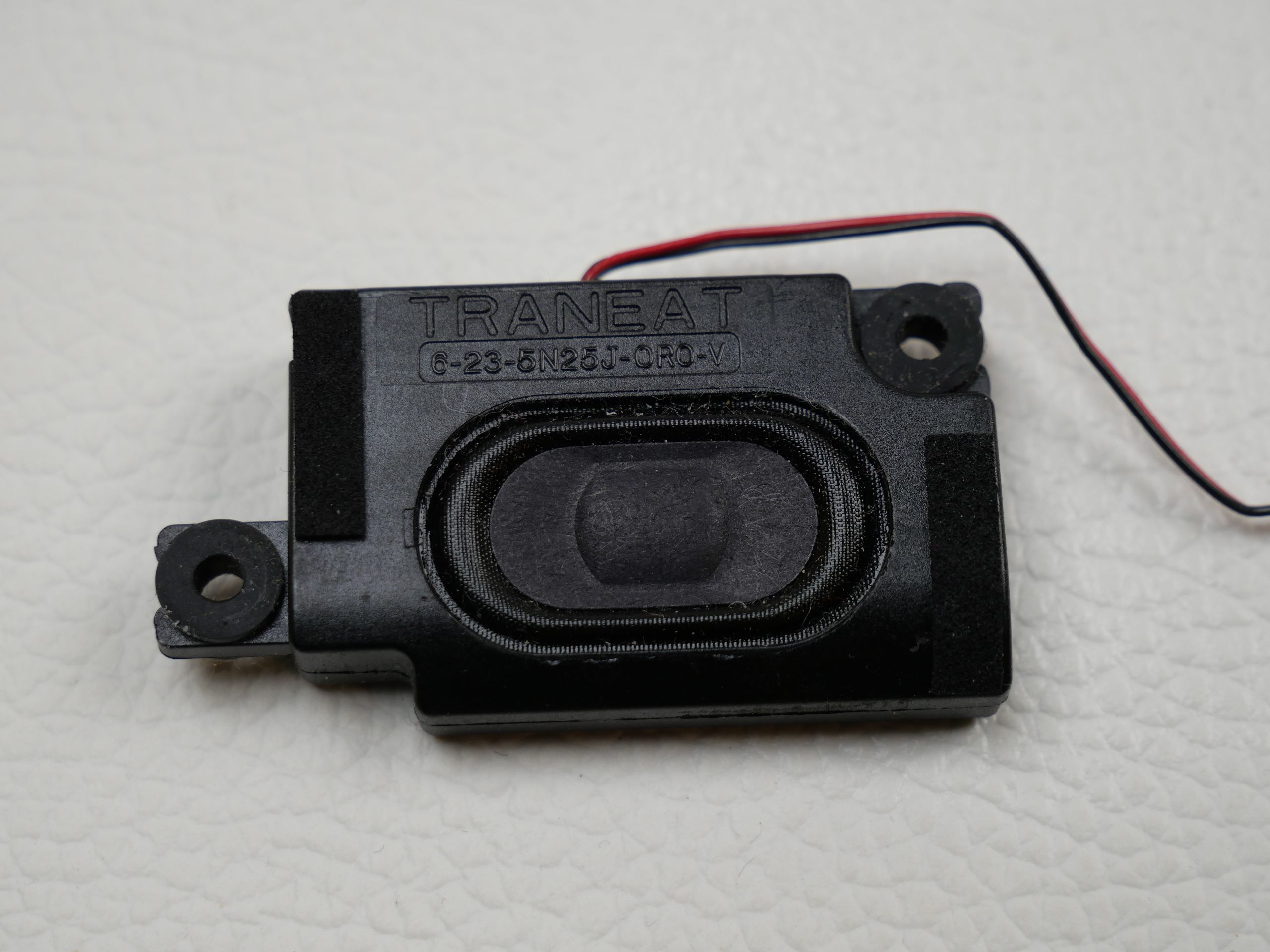 schenker-xmg-a517-clevo-n850hp6-left-speaker-2183-2