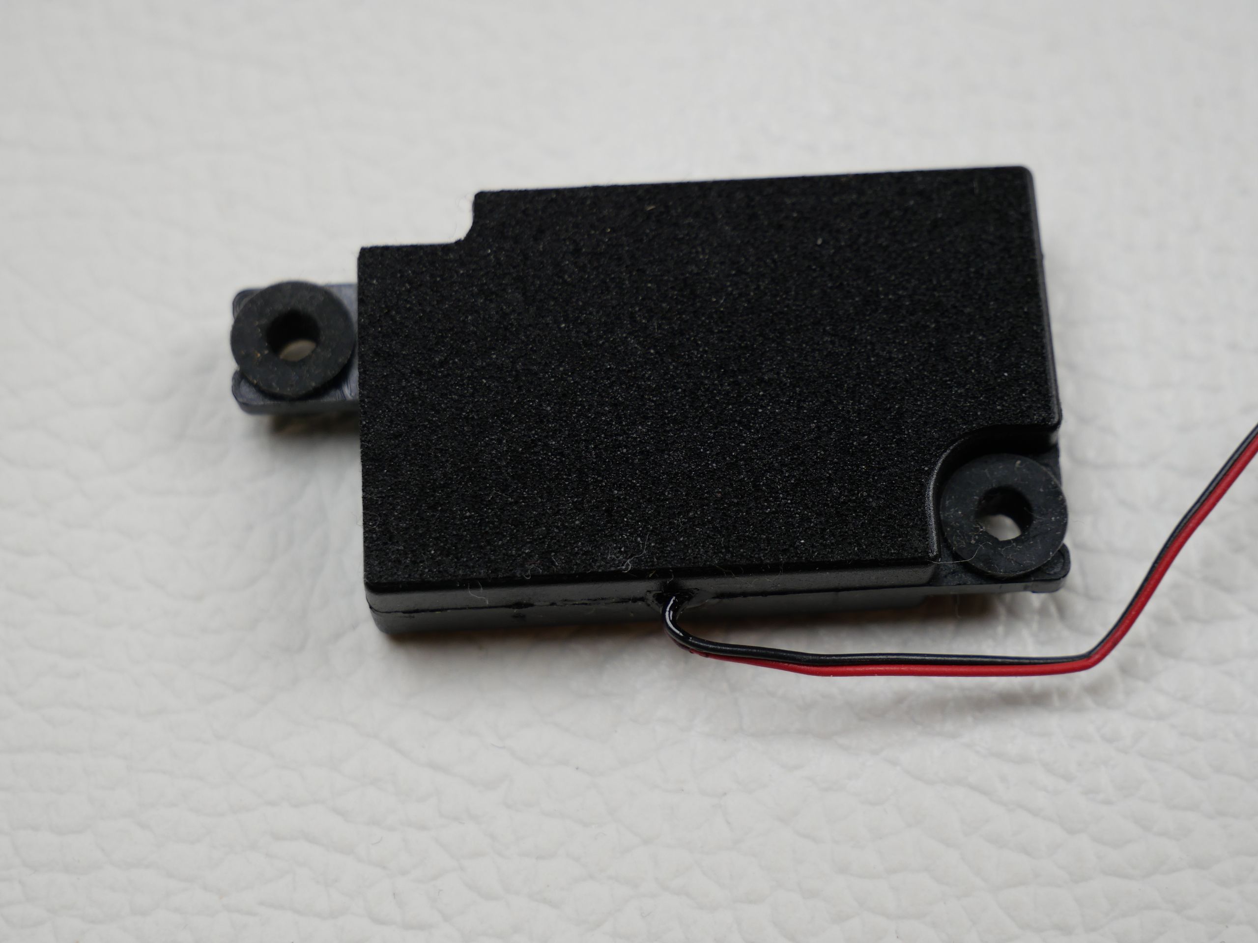 schenker-xmg-a517-clevo-n850hp6-left-speaker-2183-3