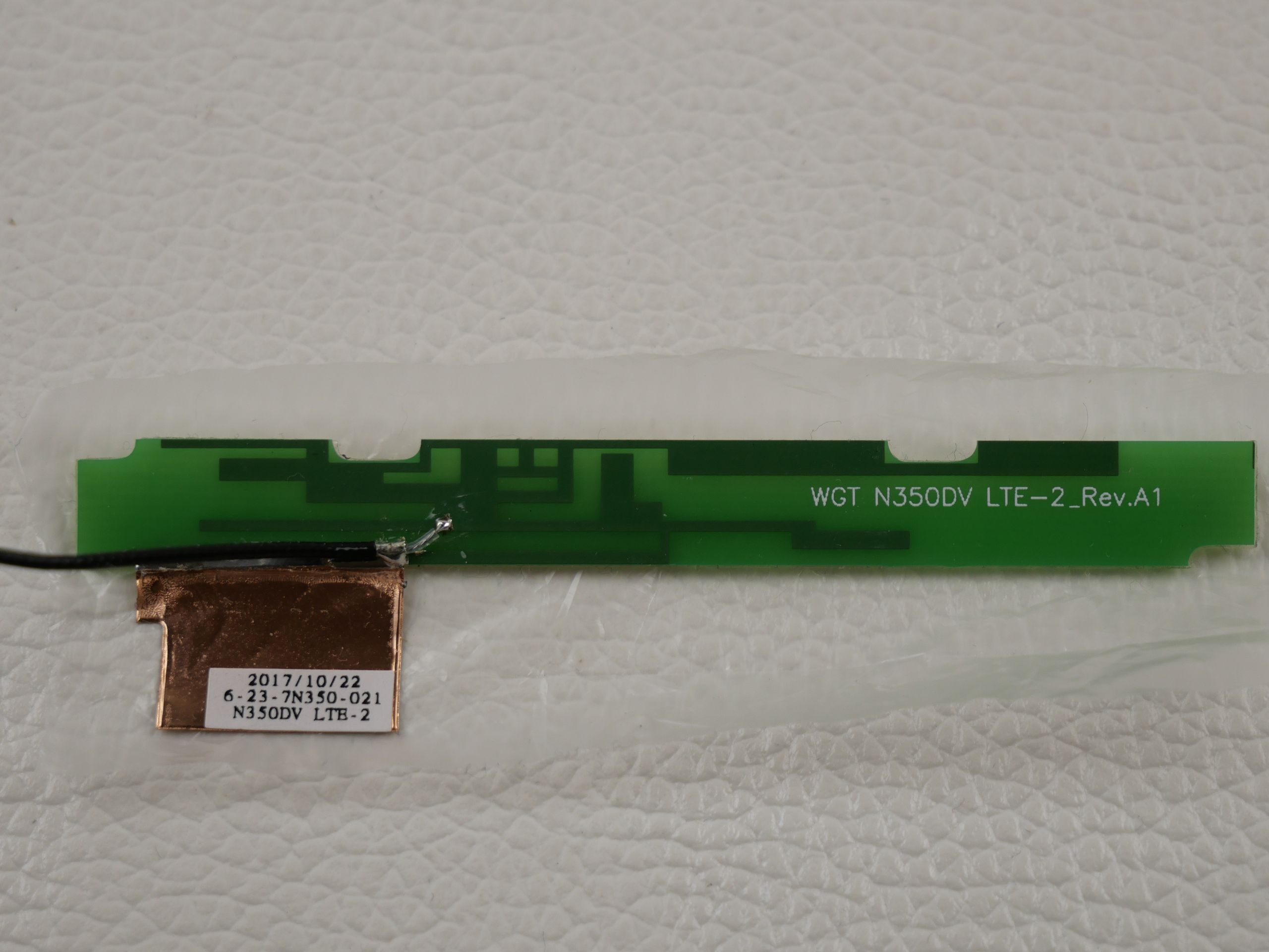 schenker-xmg-a517-clevo-n850hp6-lte-antenna-aux-2191-2