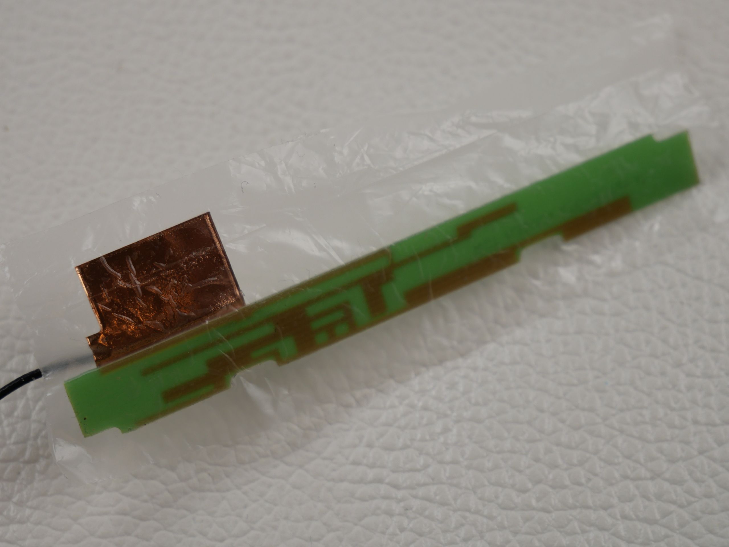 schenker-xmg-a517-clevo-n850hp6-lte-antenna-aux-2191-3