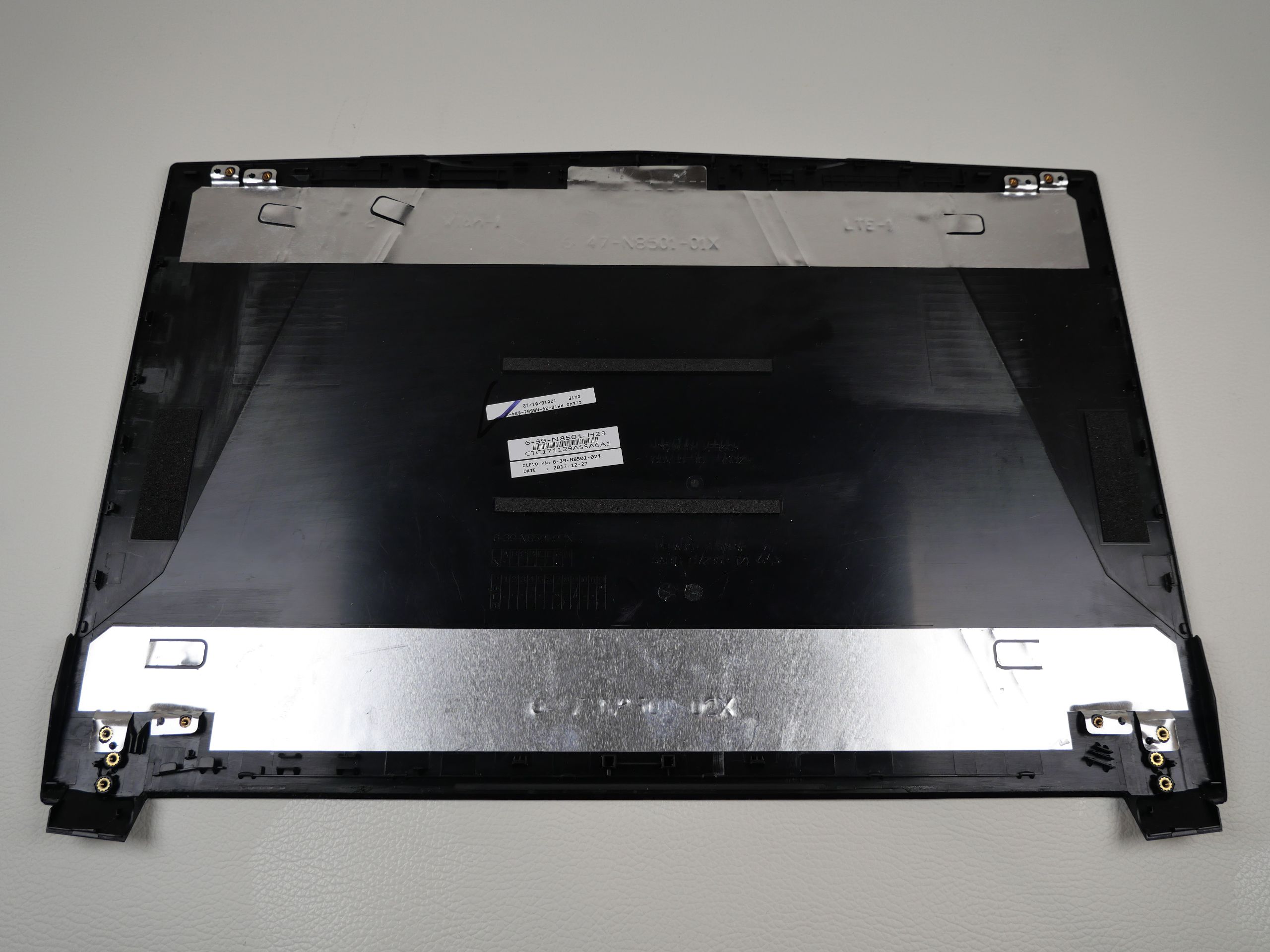 schenker-xmg-a517-clevo-n850hp6-top-lid-back-cover-2202-2
